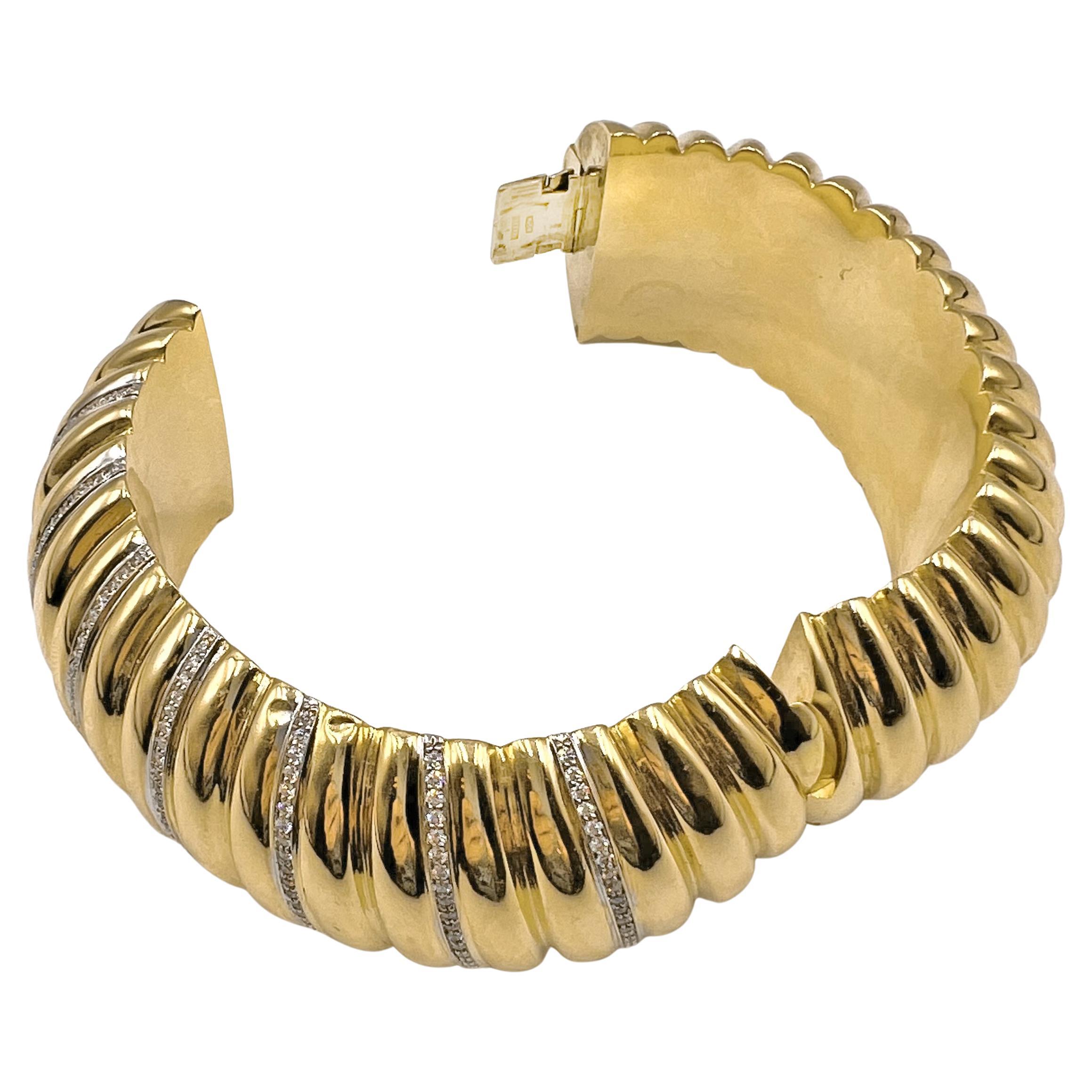 Modern Faraone Mennella 18k Yellow Gold Diamond Bangle Bracelet For Sale