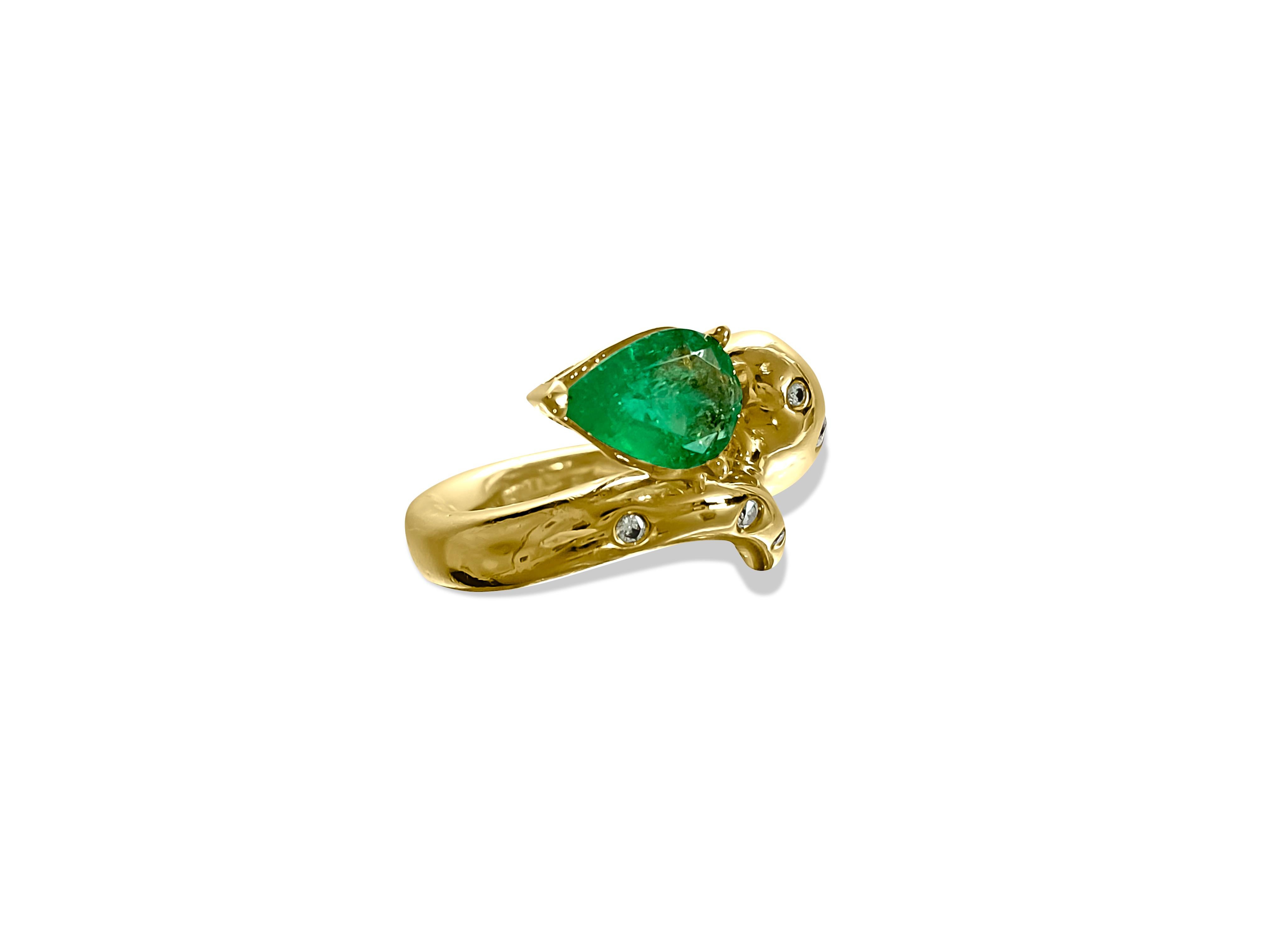 Contemporary Faraone Mennella Snake Design Emerald Diamond Ring 18K For Sale