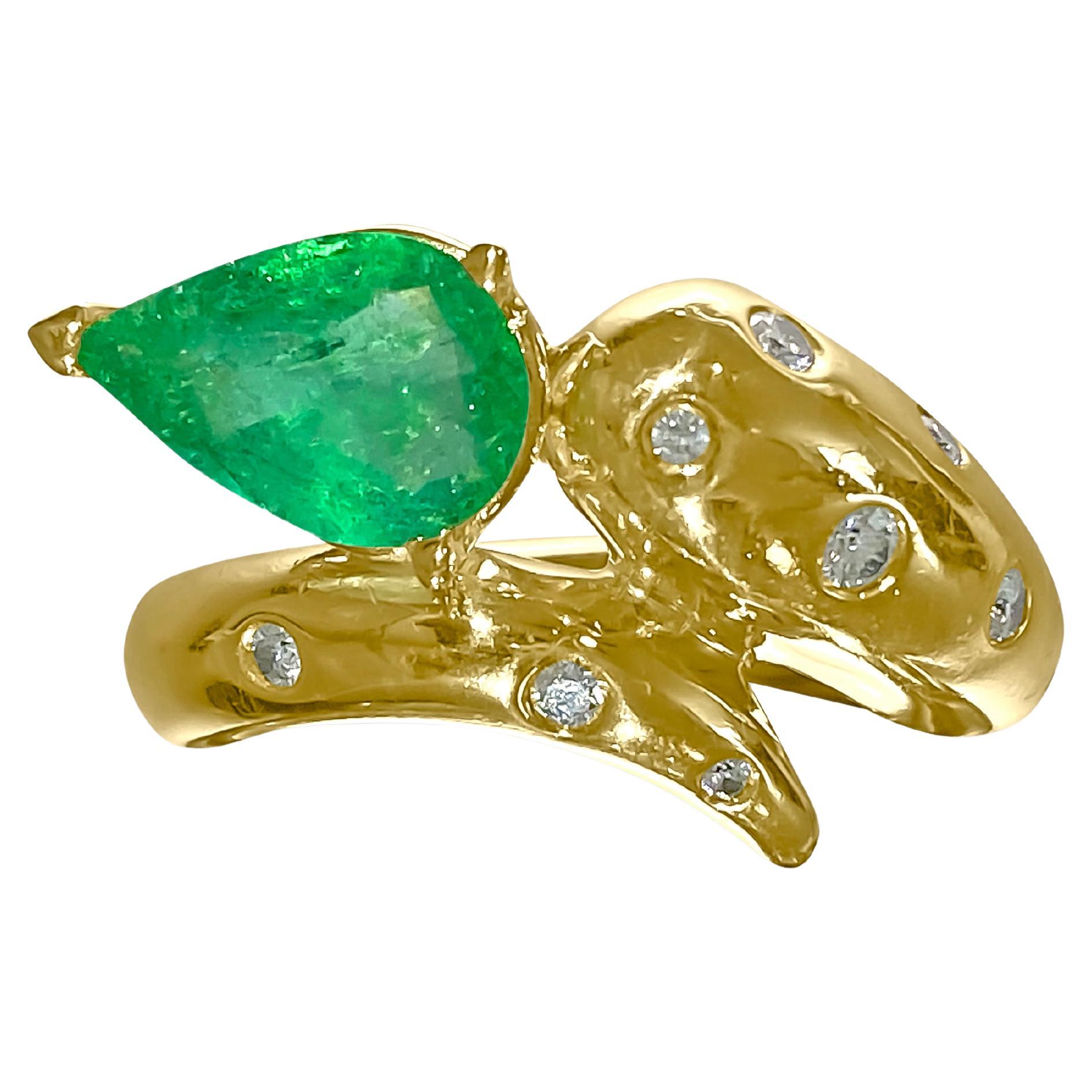 Faraone Mennella Snake Design Emerald Diamond Ring 18K For Sale