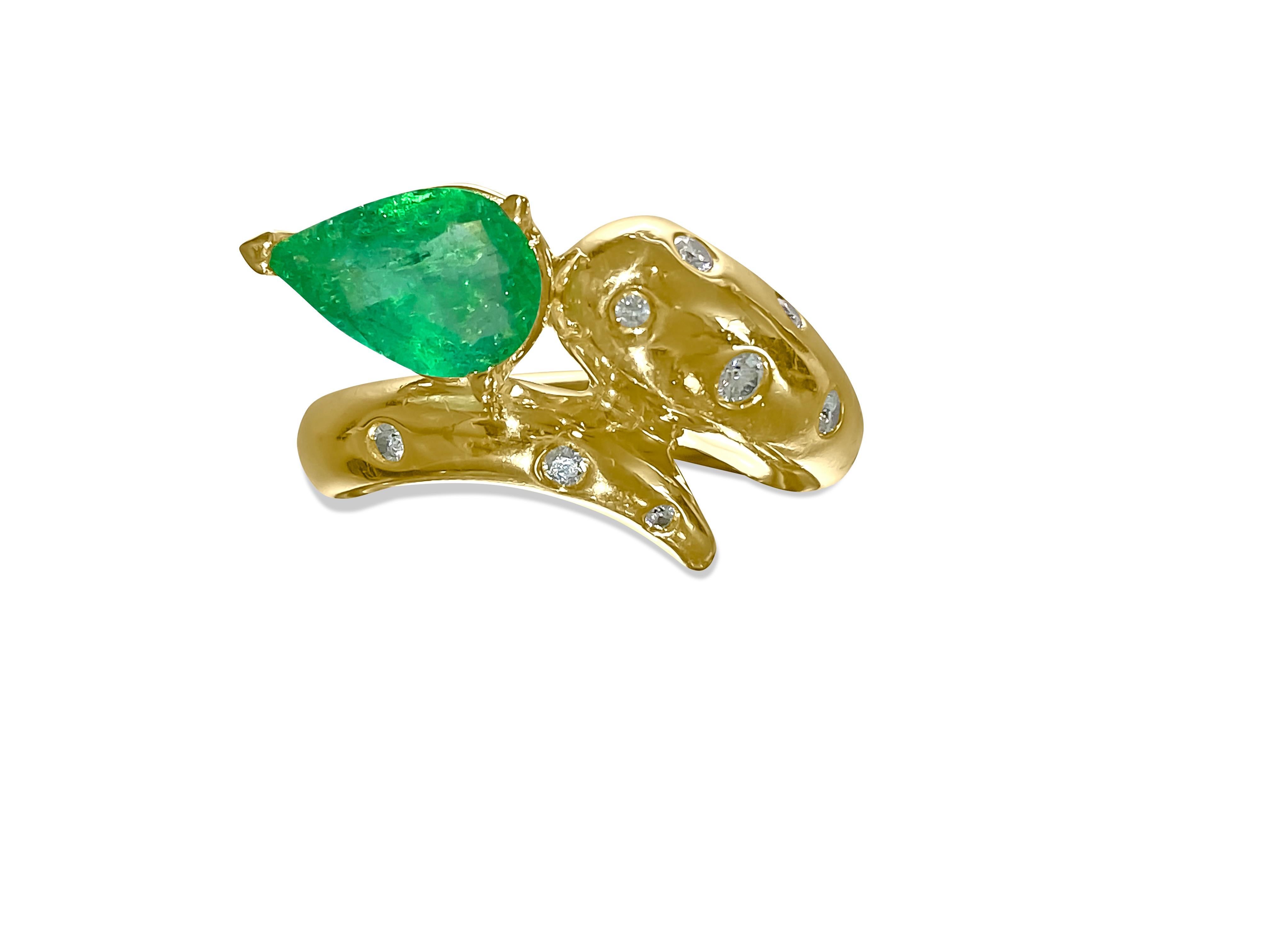 Faraone Mennella Snake Design Emerald Diamond Ring 18K For Sale