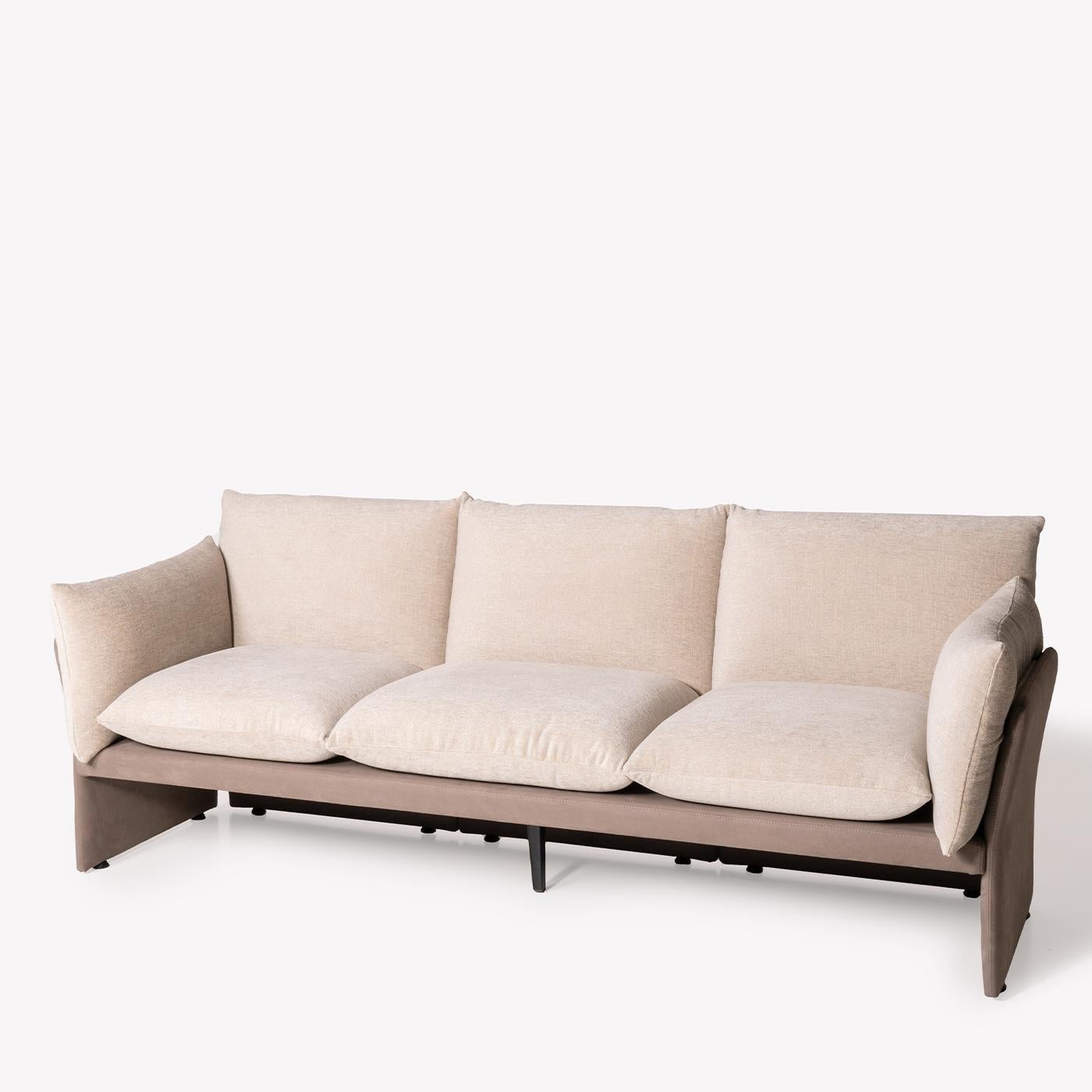 Modern Farfalle 3-Seater Sofa By Marco And Giulio Mantellassi For Sale