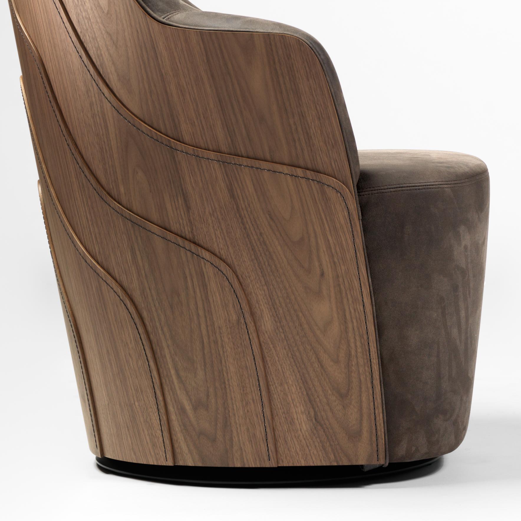 Lacquered Färg & Blanche Contemporary Brown Leather Couture Armchair for BD Barcelona