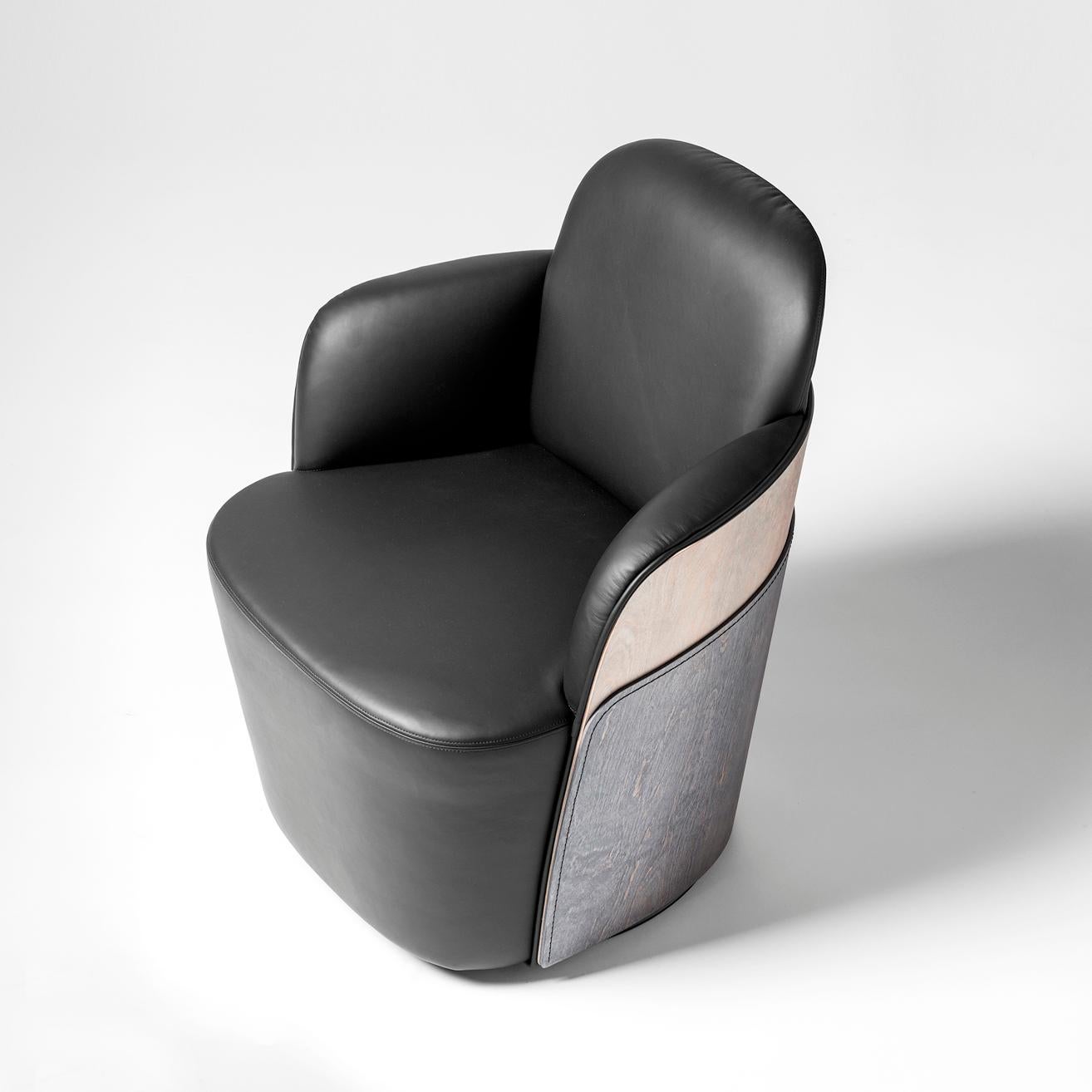 Spanish Färg & Blanche Contemporary Leather Little Couture Armchair for BD Barcelona For Sale