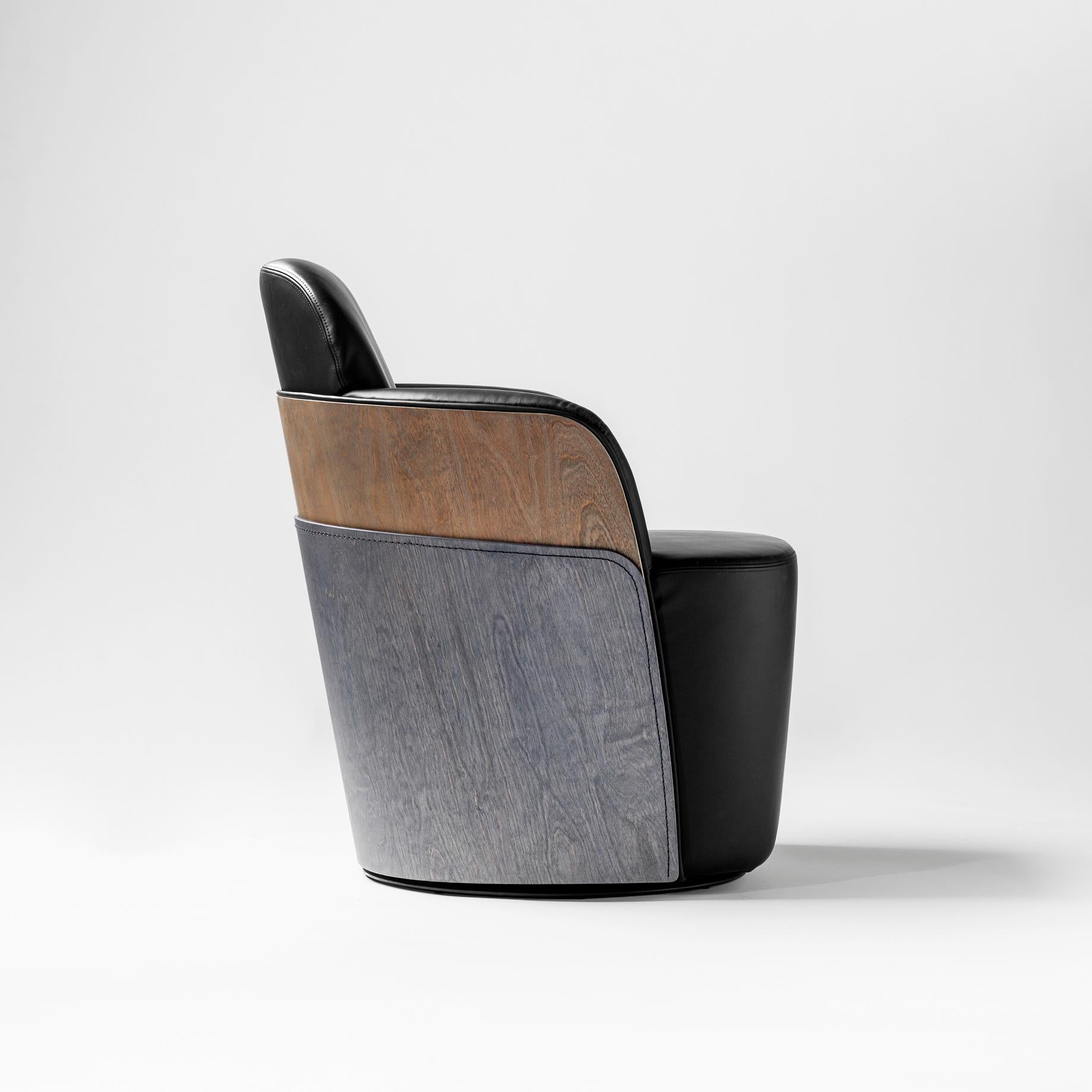 Lacquered Färg & Blanche Contemporary Leather Little Couture Armchair for BD Barcelona
