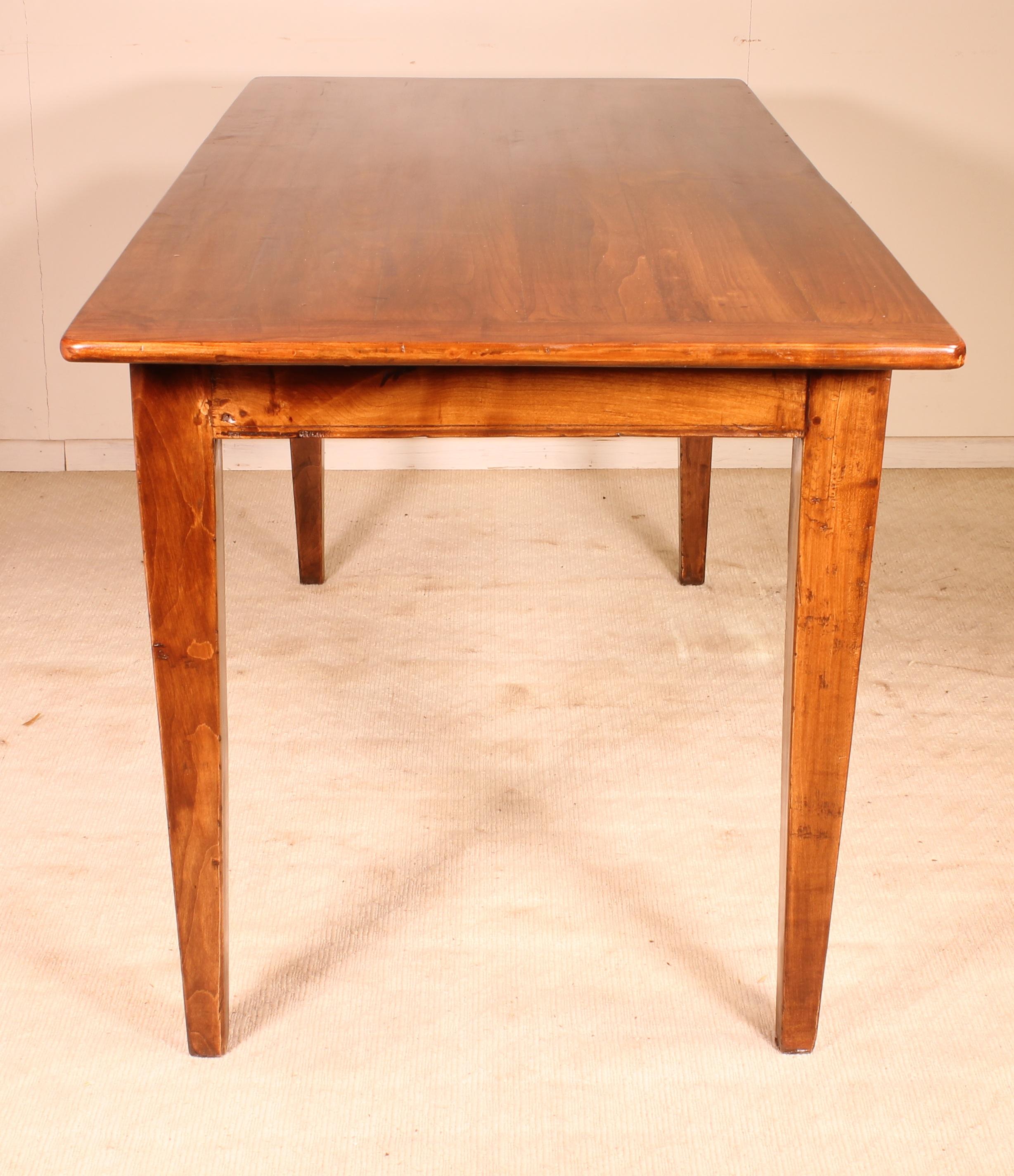 Farm Table from the 19th Century from France in Wild Cherrywood In Good Condition In Brussels, Brussels