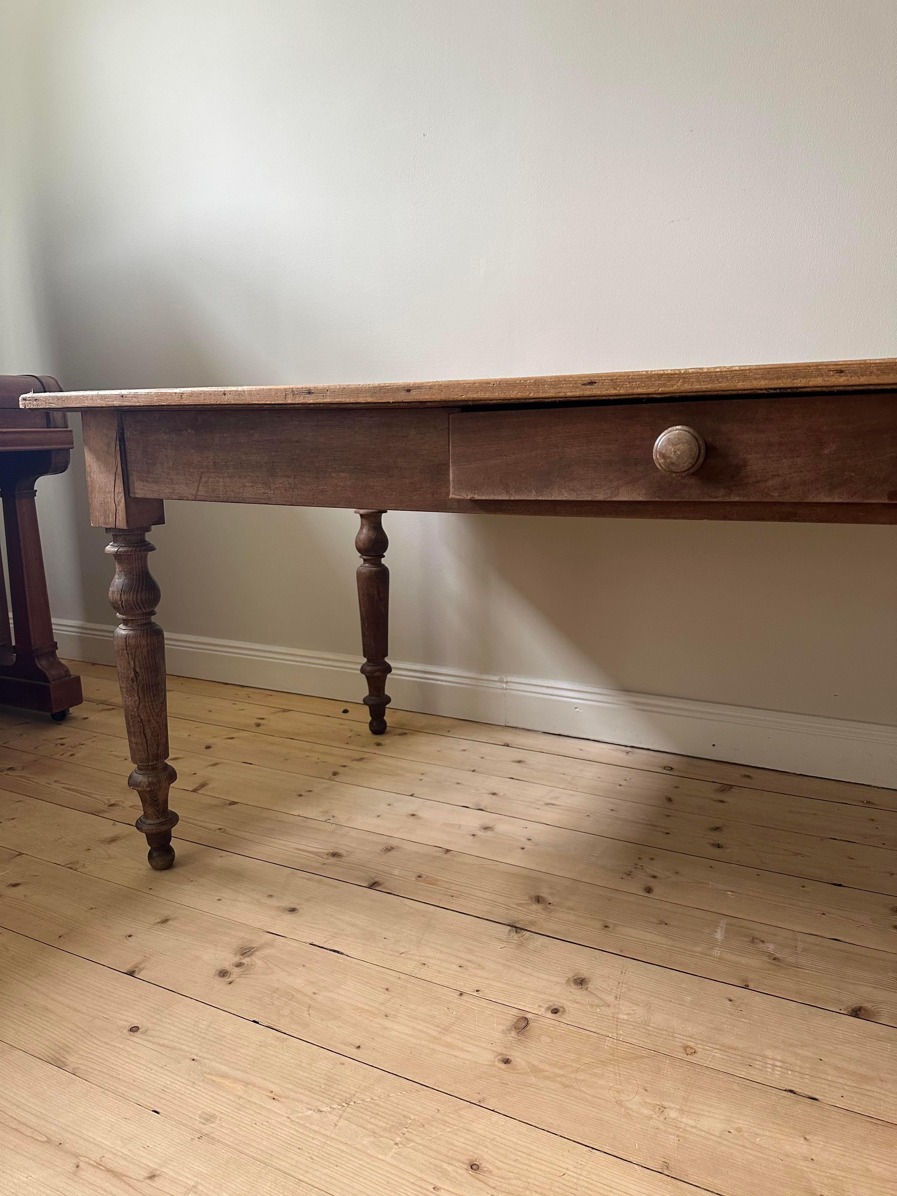 French Farm table in pin and massive walnut For Sale