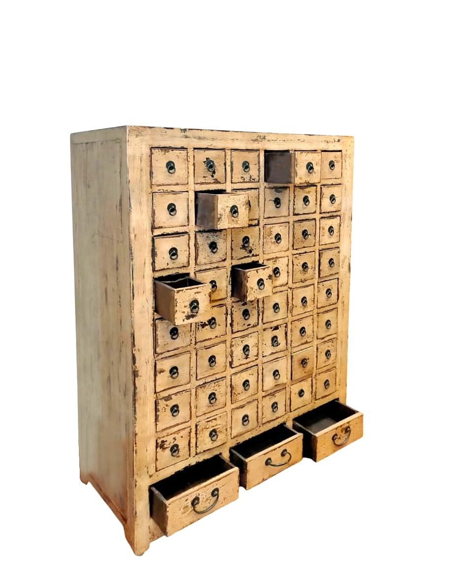 Traditional ancient China lacquered pharmacy In Good Condition For Sale In Cesena, FC
