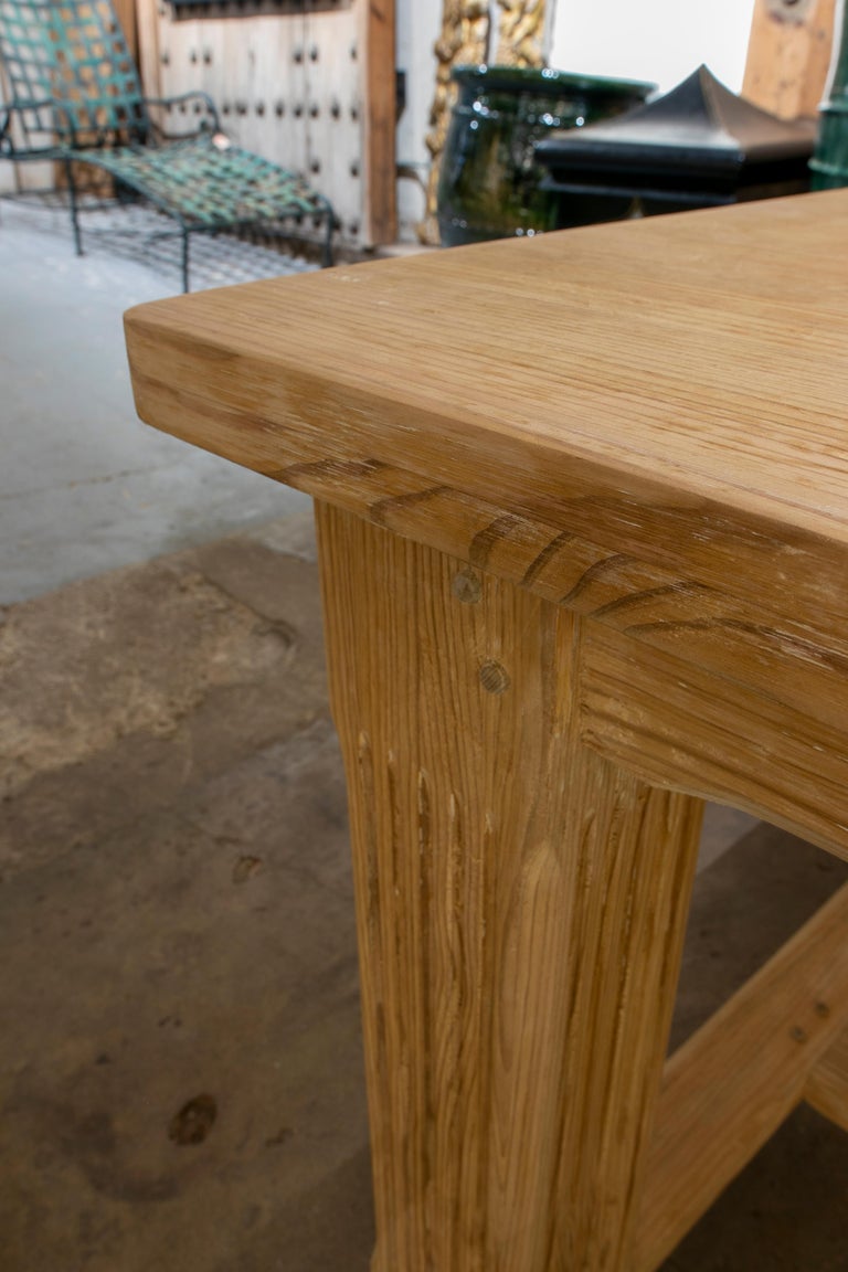 Farmhouse and Rustic Pine Wood Table with Straight Lines For Sale at