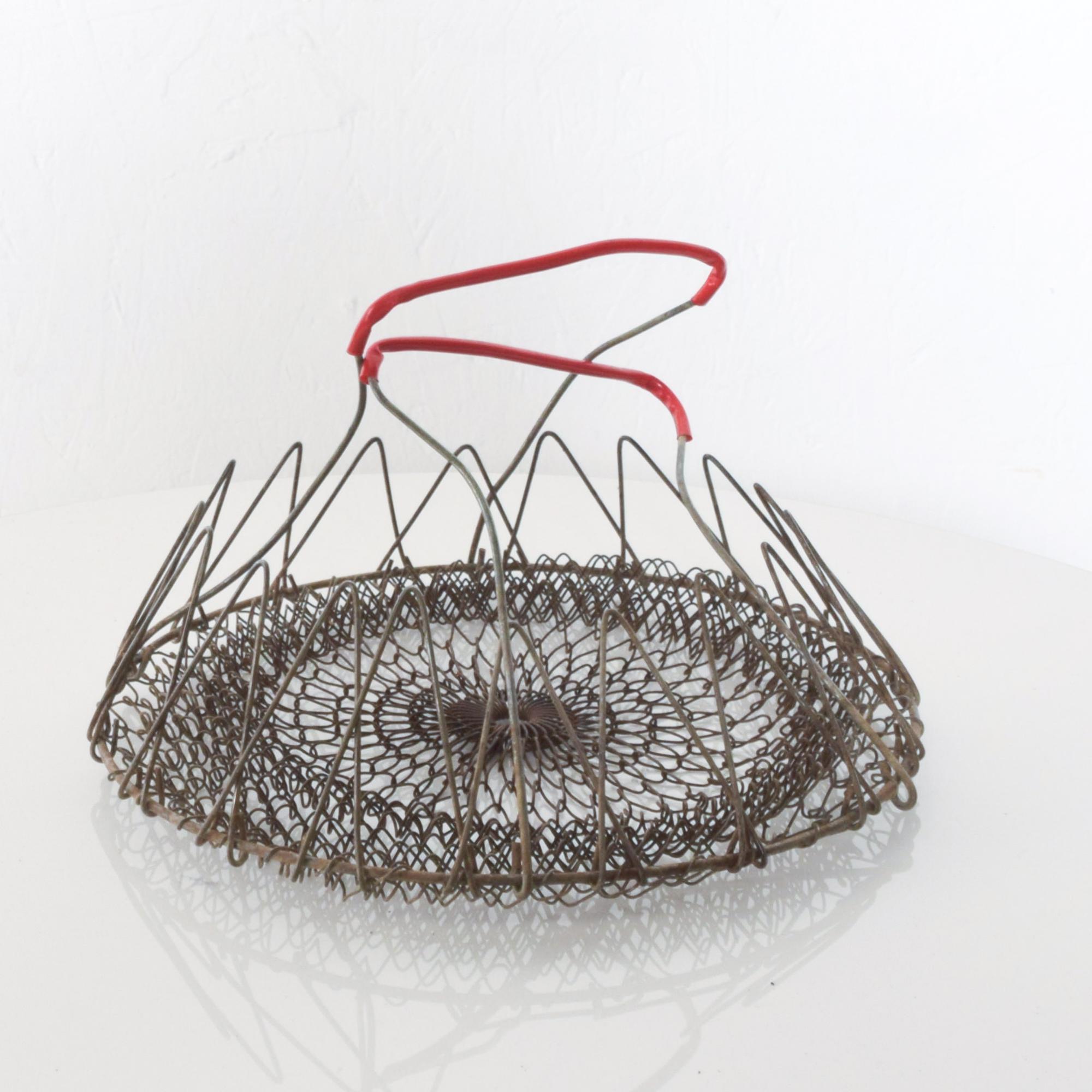 Rustic Farmhouse Chic Red Wire Basket Intricate Mesh Grid In Good Condition In Chula Vista, CA