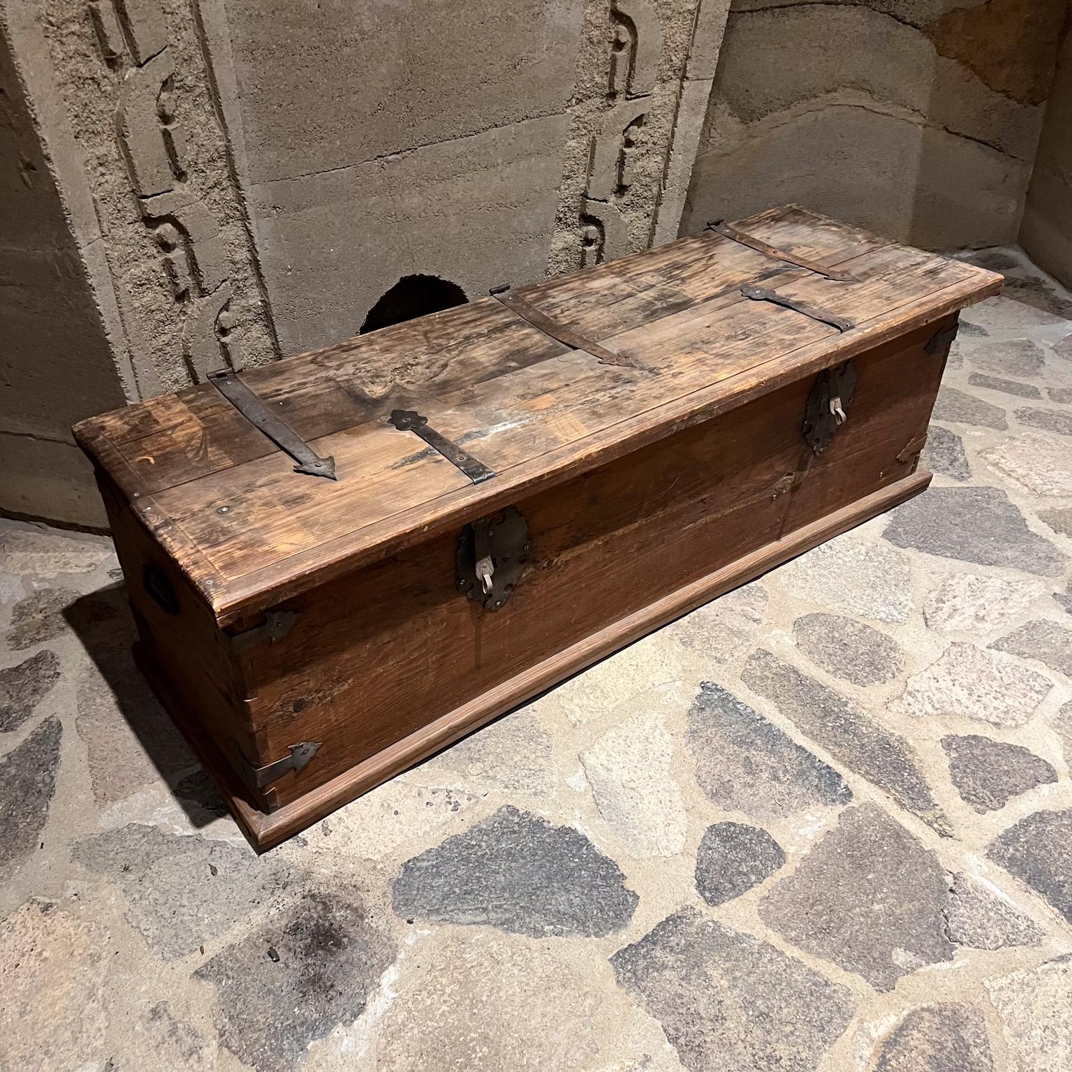 Farmhouse Antique Wood Trunk Blanket Chest For Sale 5