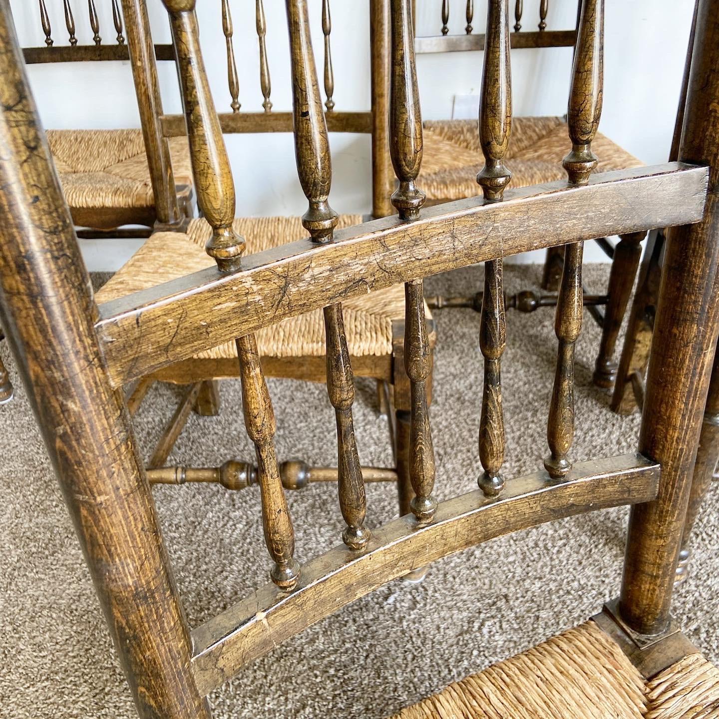 Chaises de salle à manger en bois avec dossier en fuseau et assise en jonc - Lot de 6 en vente 2