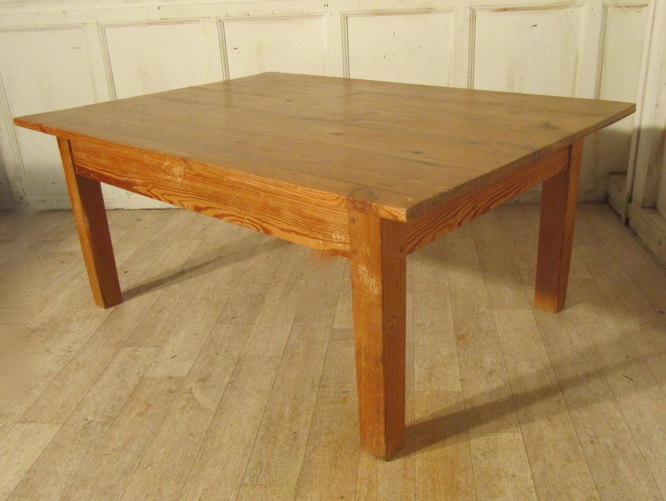 Mid-20th Century Farmhouse Style Chunky Pine Coffee Table    For Sale