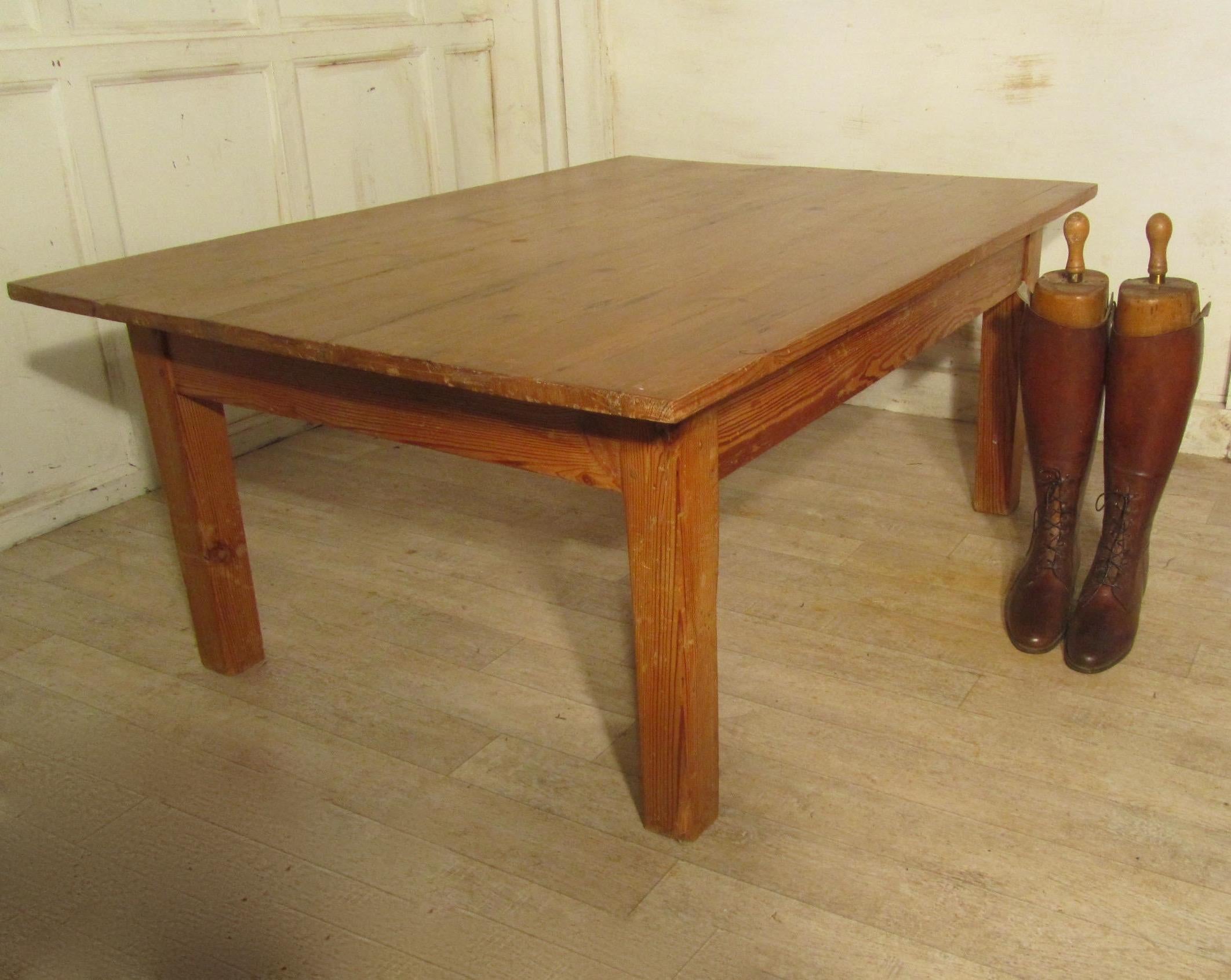 Farmhouse Style Chunky Pine Coffee Table    For Sale 1