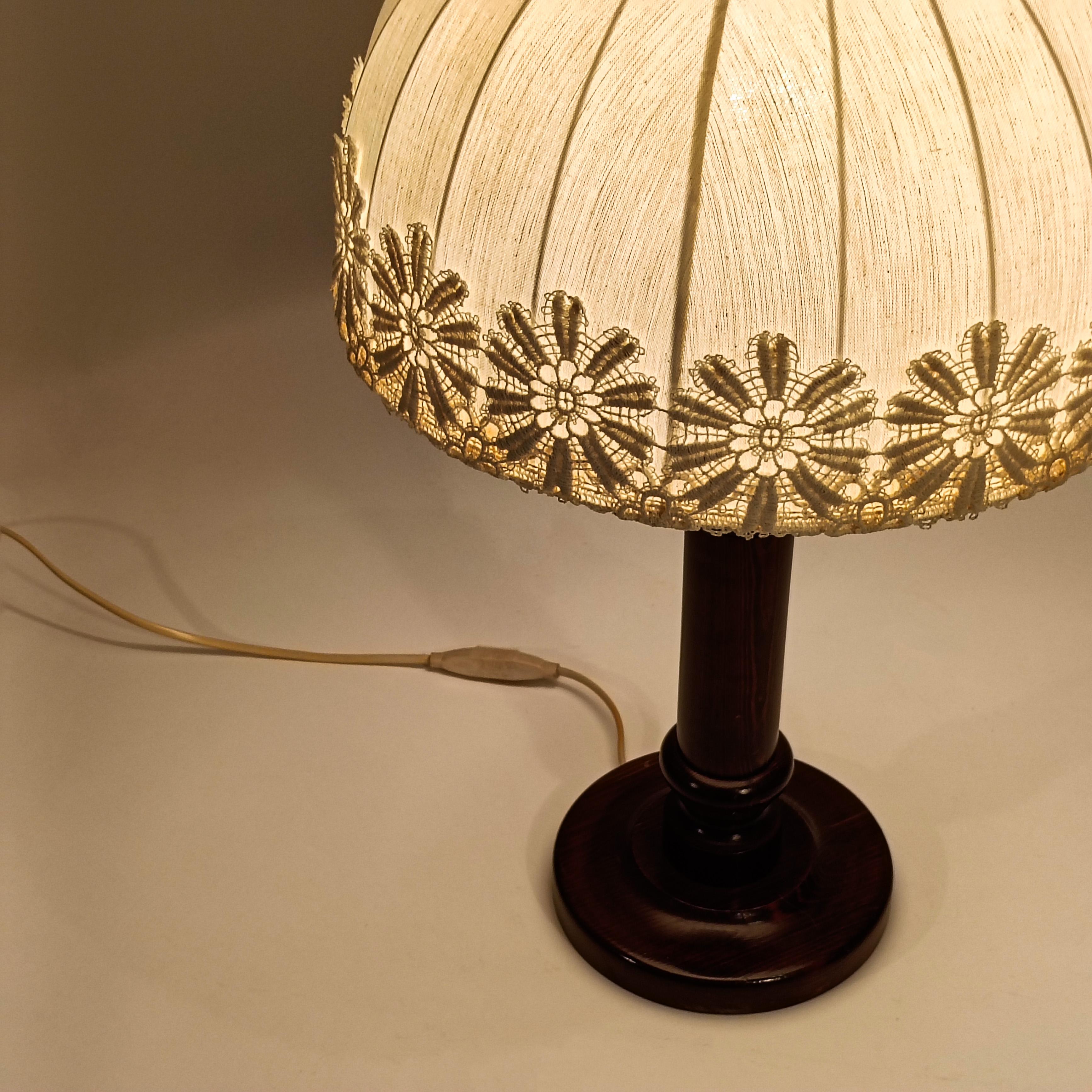 Farmhouse style. Large linen table lamp from Markslöjd AB, Sweden, 1970s For Sale 3