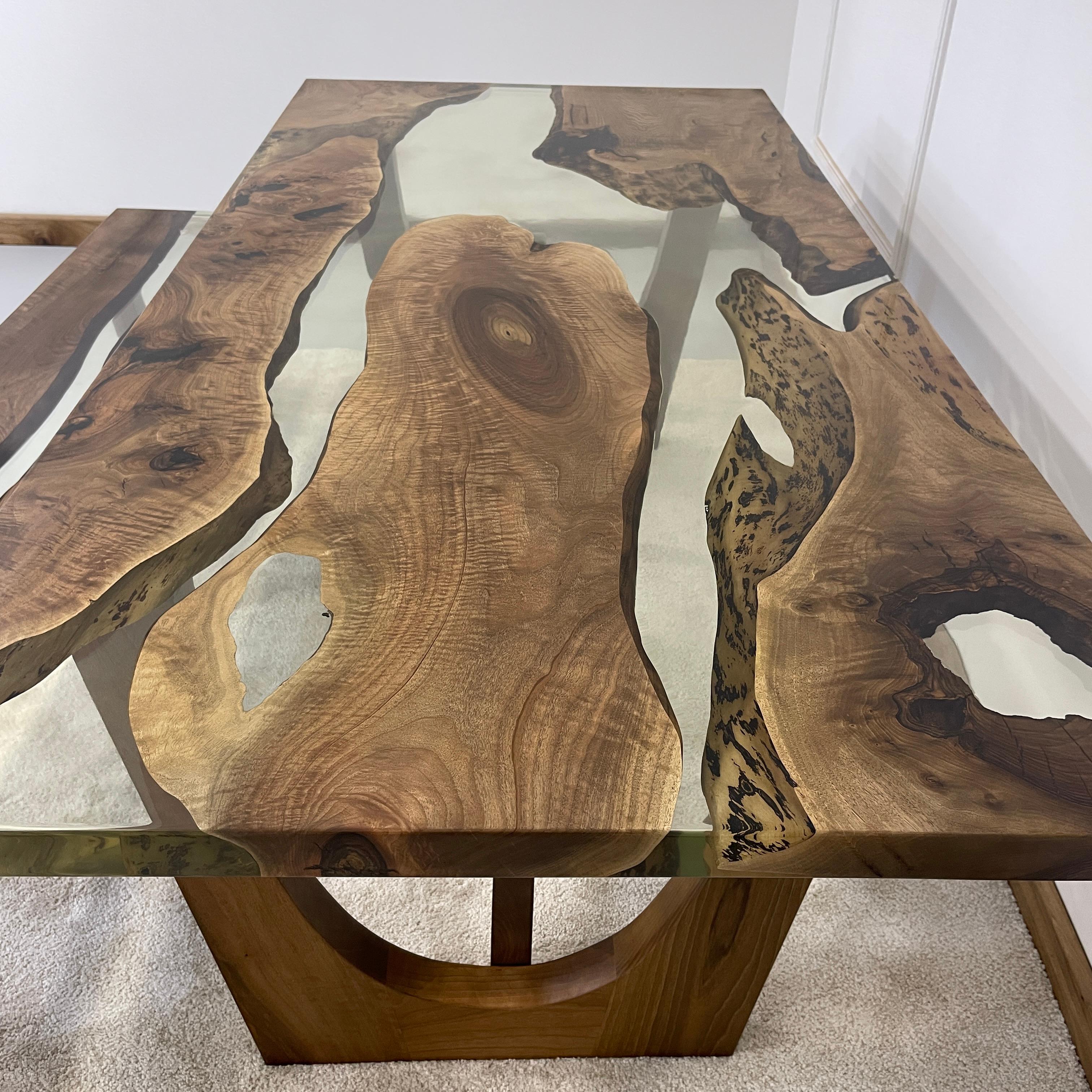 Rustic Farmhouse Style Transparent Epoxy Walnut Solid Wood Dining Table in Stock For Sale