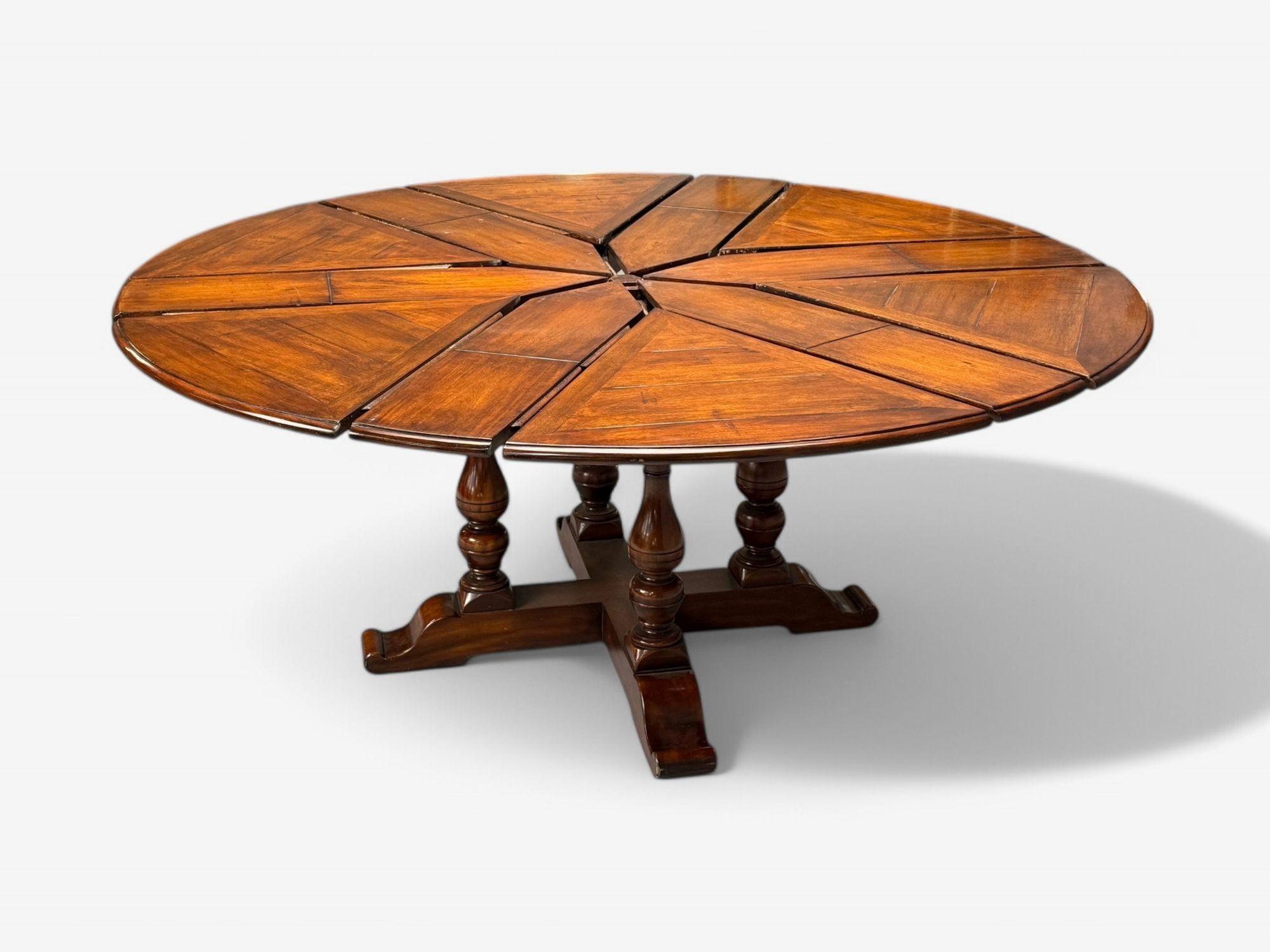 Farmhouse Style, Walnut, Jupe Round Dining Table, USA, 20th C. For Sale 1