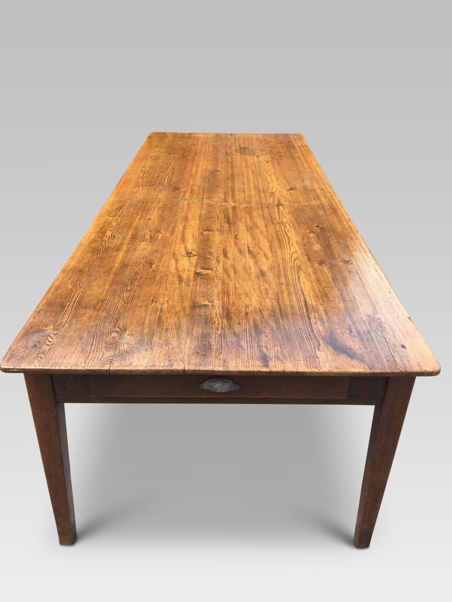 Good large and original Country made Farmhouse dining table in oak and pine. Made around the time of Napoleon 111,  French C 1870. 
A fine family table seating 10 to 12 persons. This delightful table measures 110 inches long, 43.5 inches wide and 31