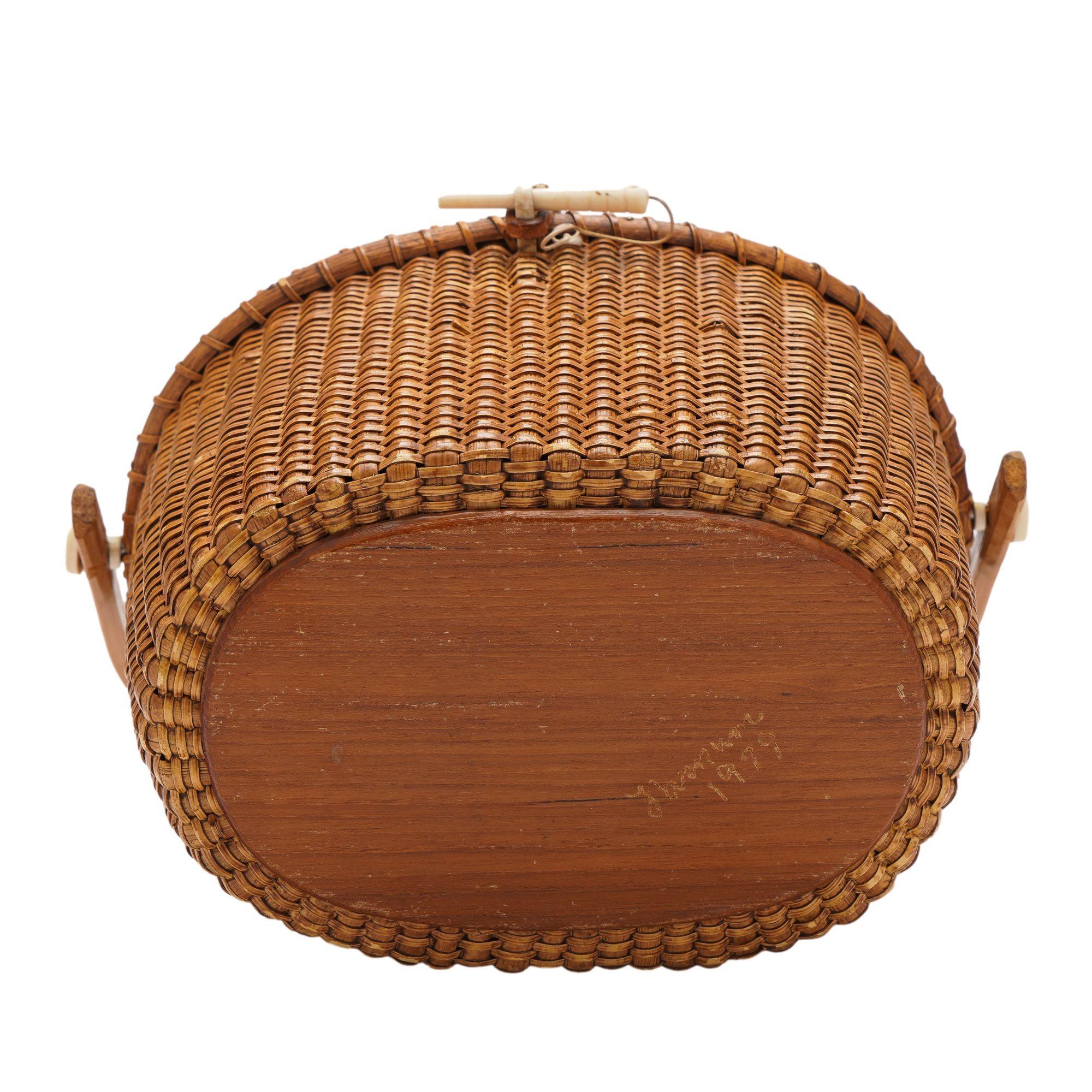 Farnum Nantucket lightship basket, 1979 6