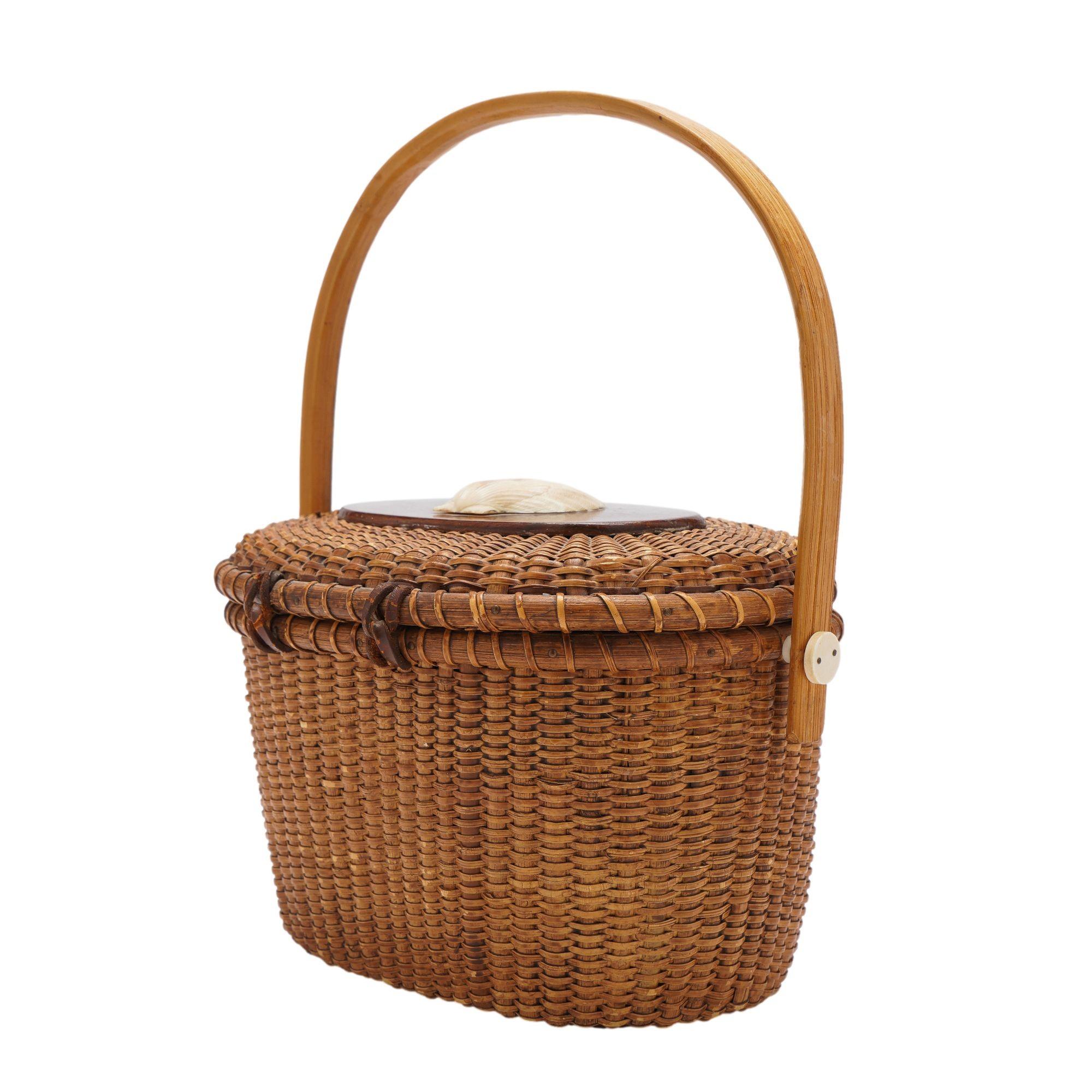 Late 20th Century Farnum Nantucket lightship basket, 1979