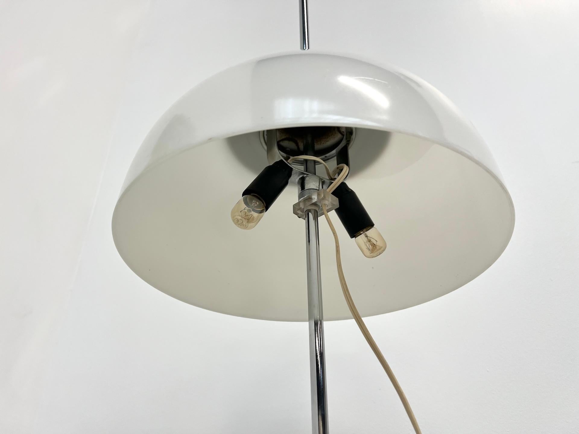 Lampada da terra 