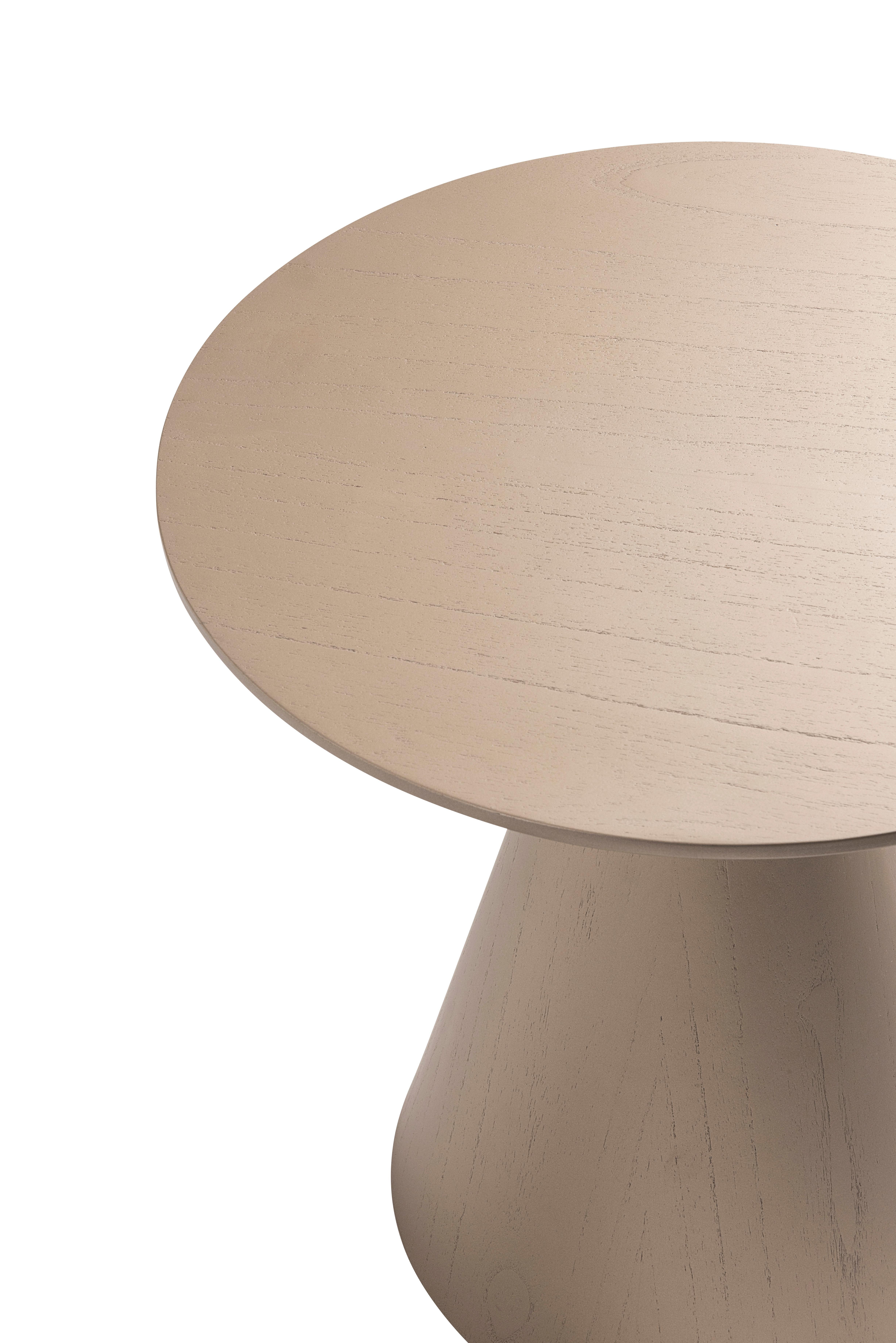 Moderne Table d'appoint Farol base cône en stratifié de bois doré en vente