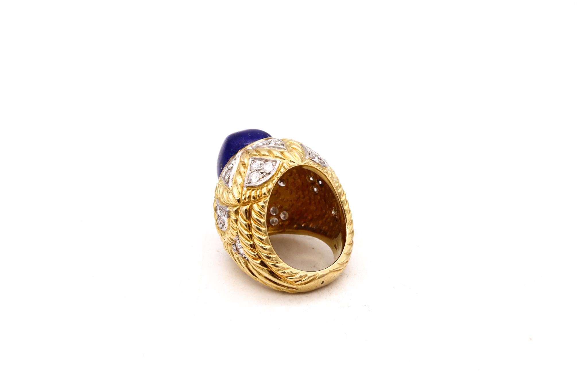 Modernist Farrad Italy 1960 Cocktail Ring In 18Kt With 19.53 Cts In Diamonds Lapis Lazuli For Sale