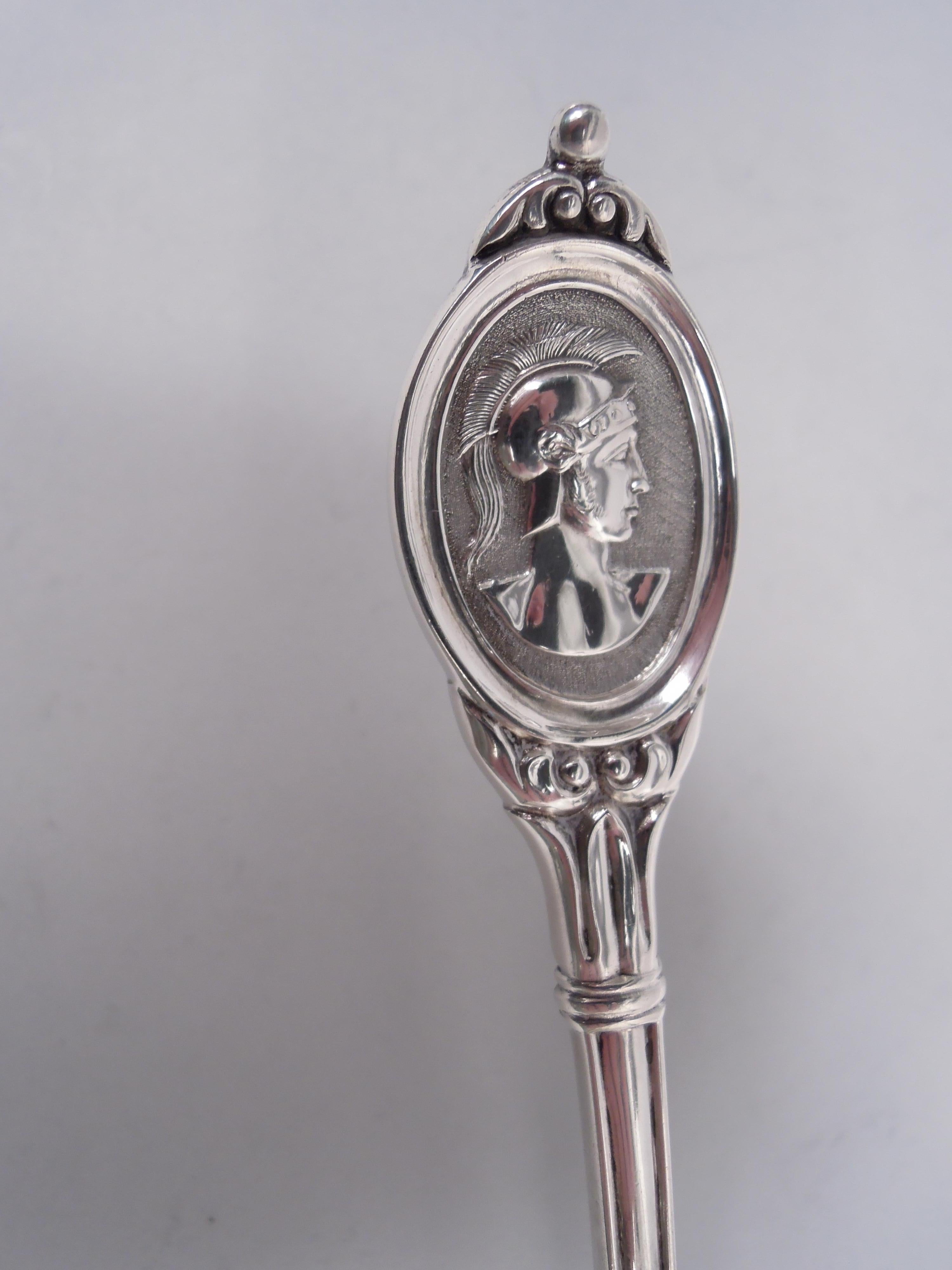 American Farrington & Hunnewell Medallion Boston Coin Silver Fish Serving Pair For Sale