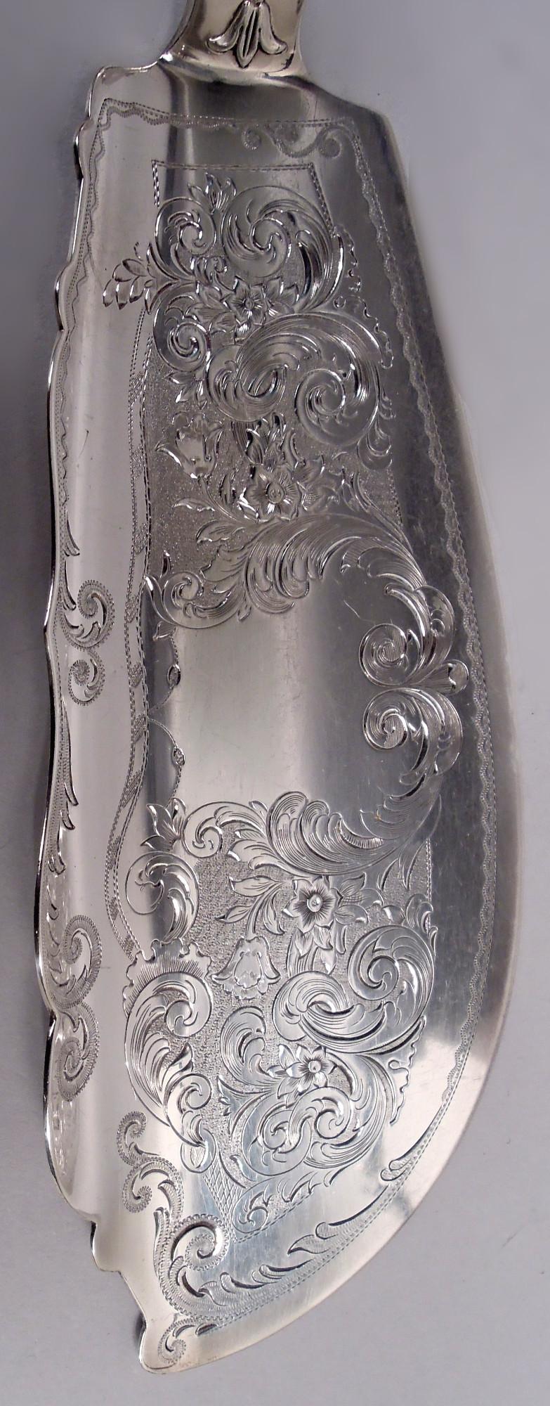 19th Century Farrington & Hunnewell Medallion Boston Coin Silver Fish Serving Pair For Sale