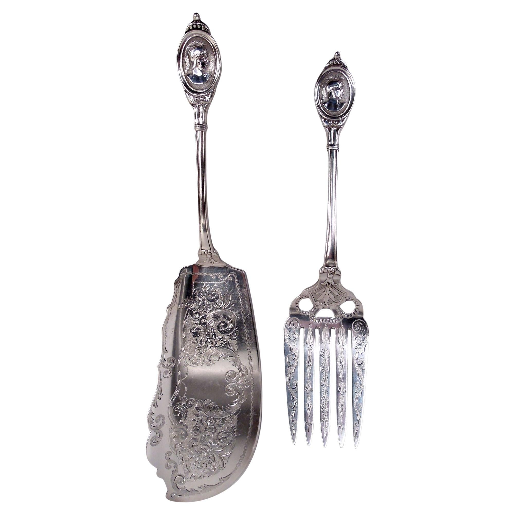 Farrington & Hunnewell Medallion Boston Coin Silver Fish Serving Pair For Sale