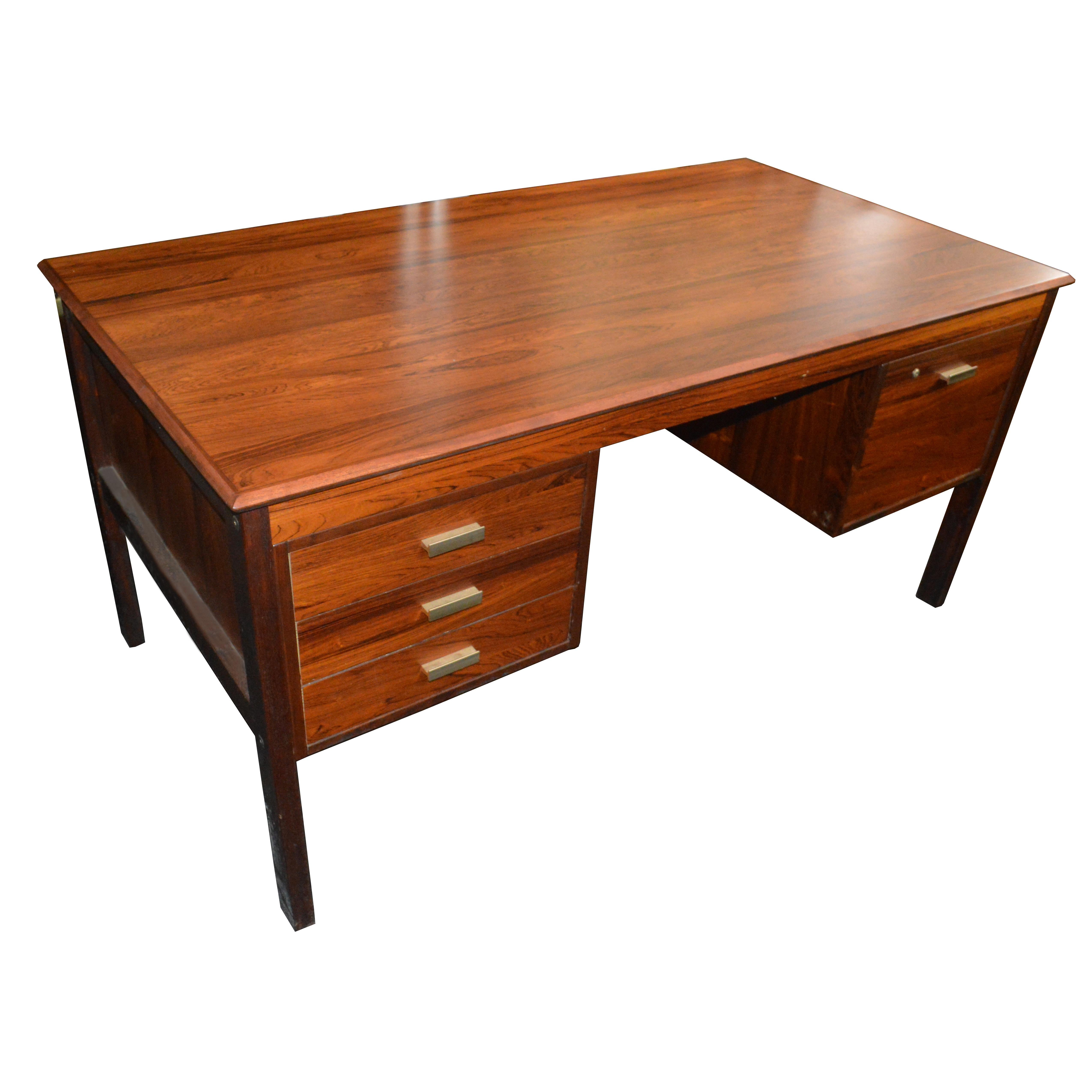 Farsø Stolefabrik For Maurice Villency Brazilian Rosewood Desk In Good Condition For Sale In Pasadena, TX