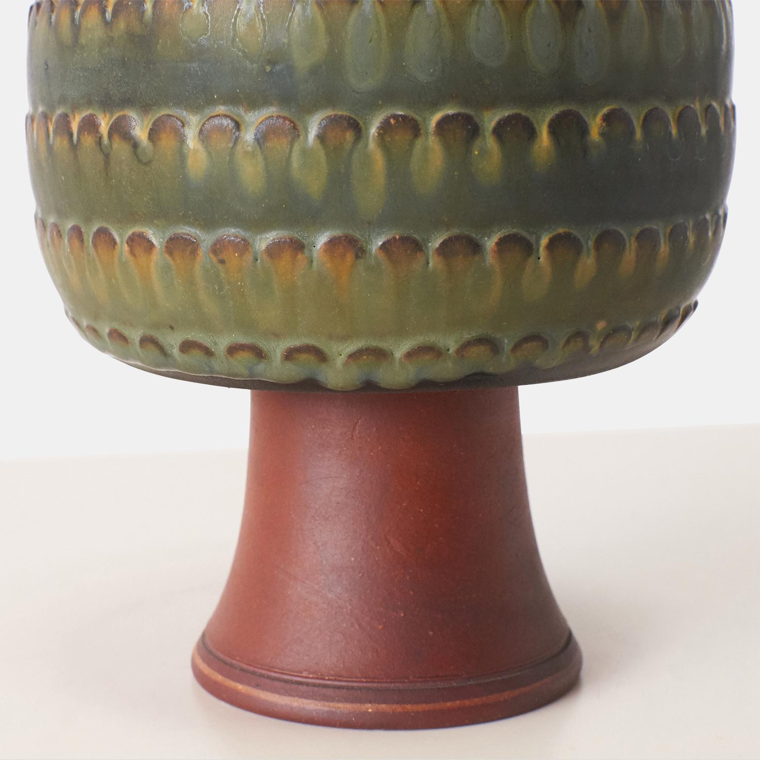 Farsta Stoneware Vase by Wilhelm Kåge In Good Condition For Sale In San Francisco, CA