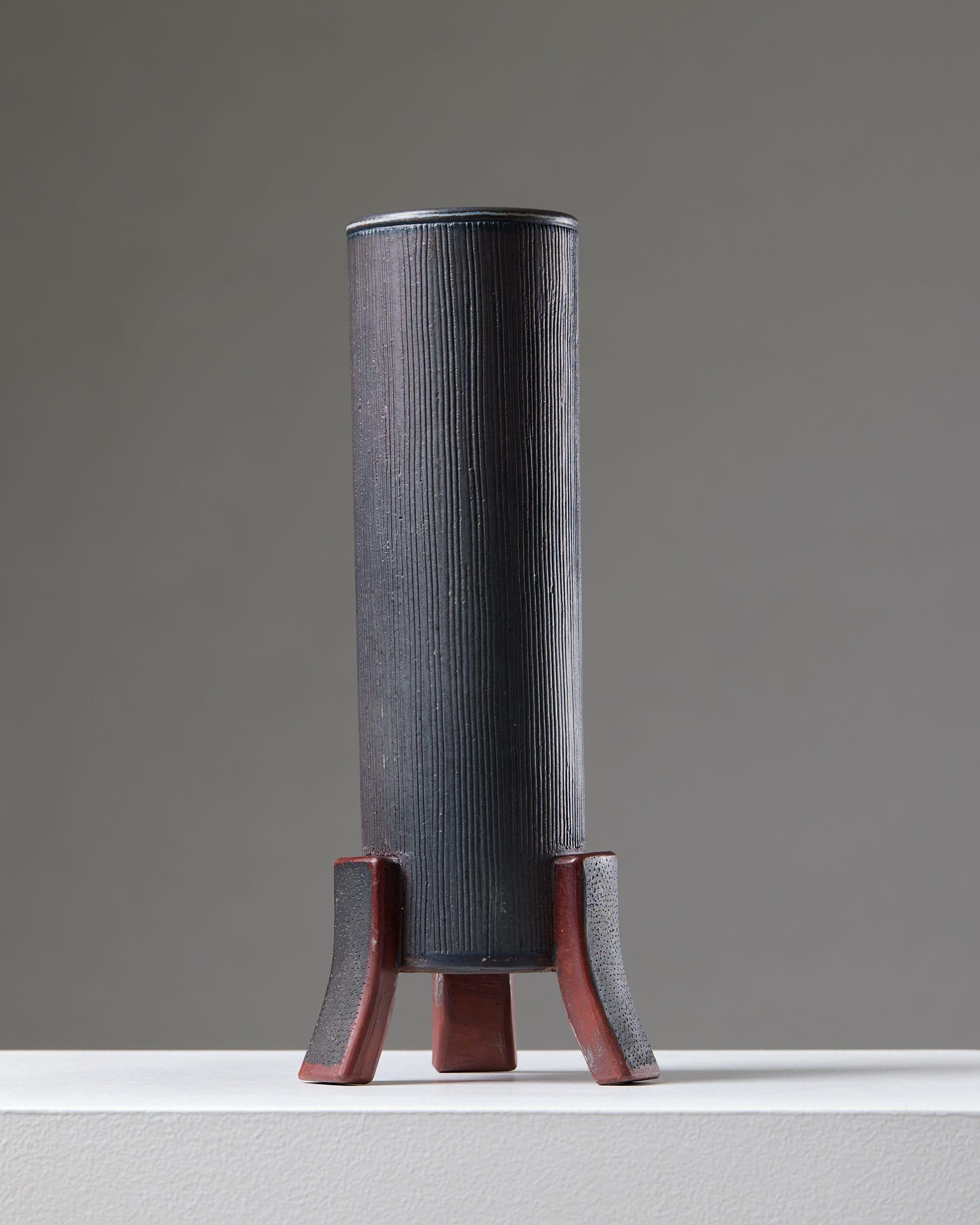 Vaso 'Farsta' disegnato da Wilhelm Kåge per Gustavsberg
Svezia, 1957

Gres.

Firmato 