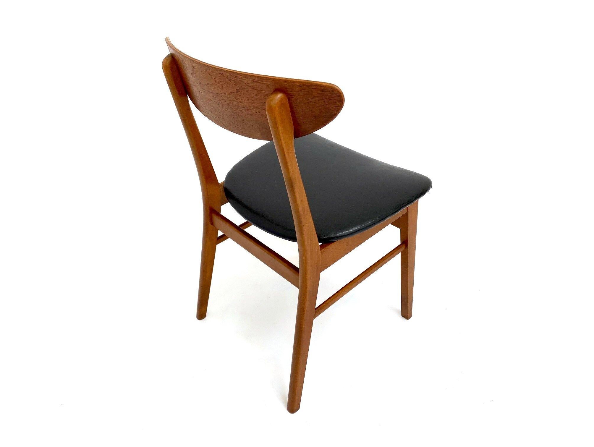 Farstrup Set Of 6 Teak & Beech Black Vinyl Model 210 Dining Chairs In Excellent Condition In London, GB