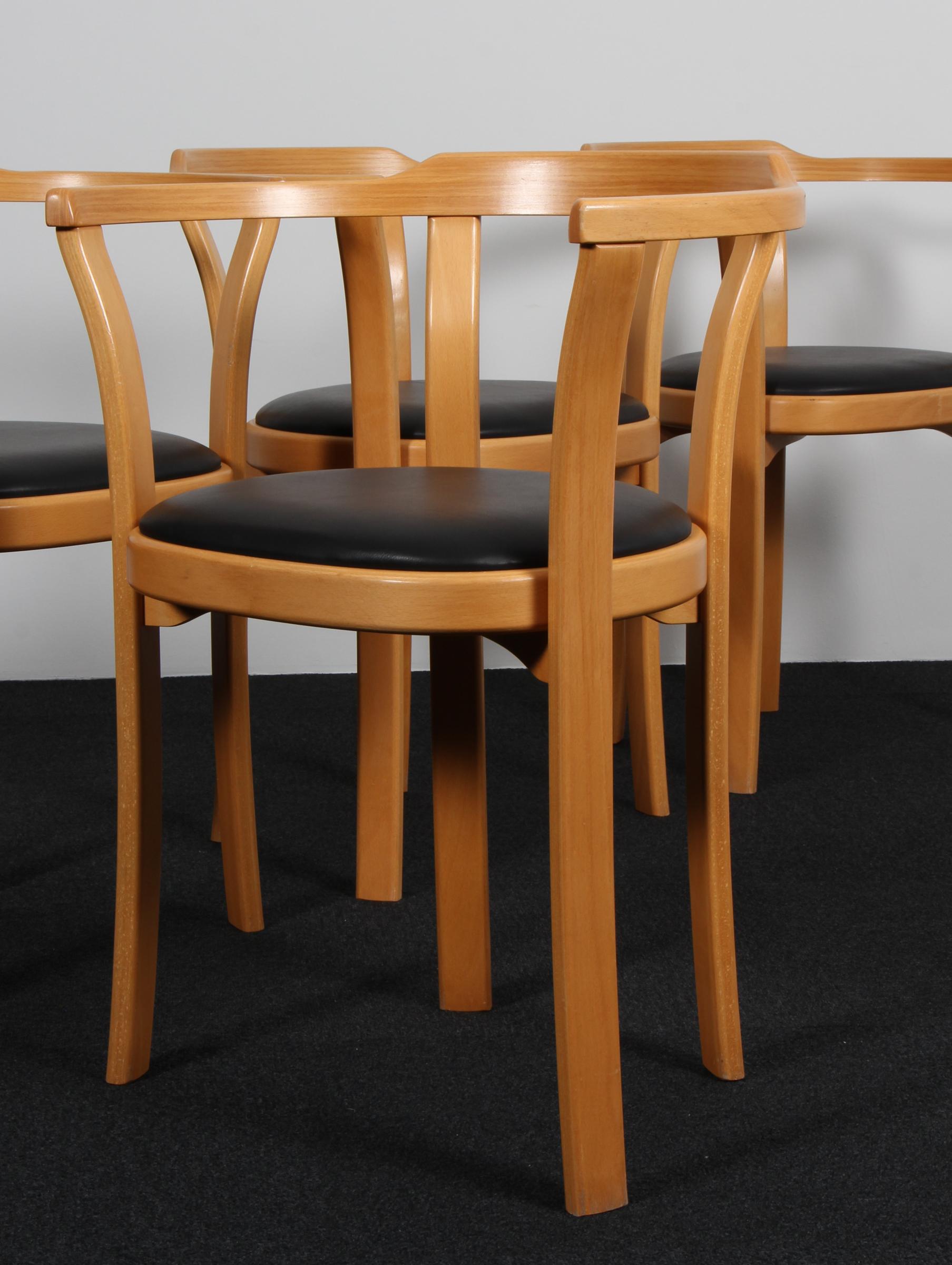 Farstrup Set aus vier Sesseln / Esszimmerstühlen in Buche und Leder (Skandinavische Moderne) im Angebot