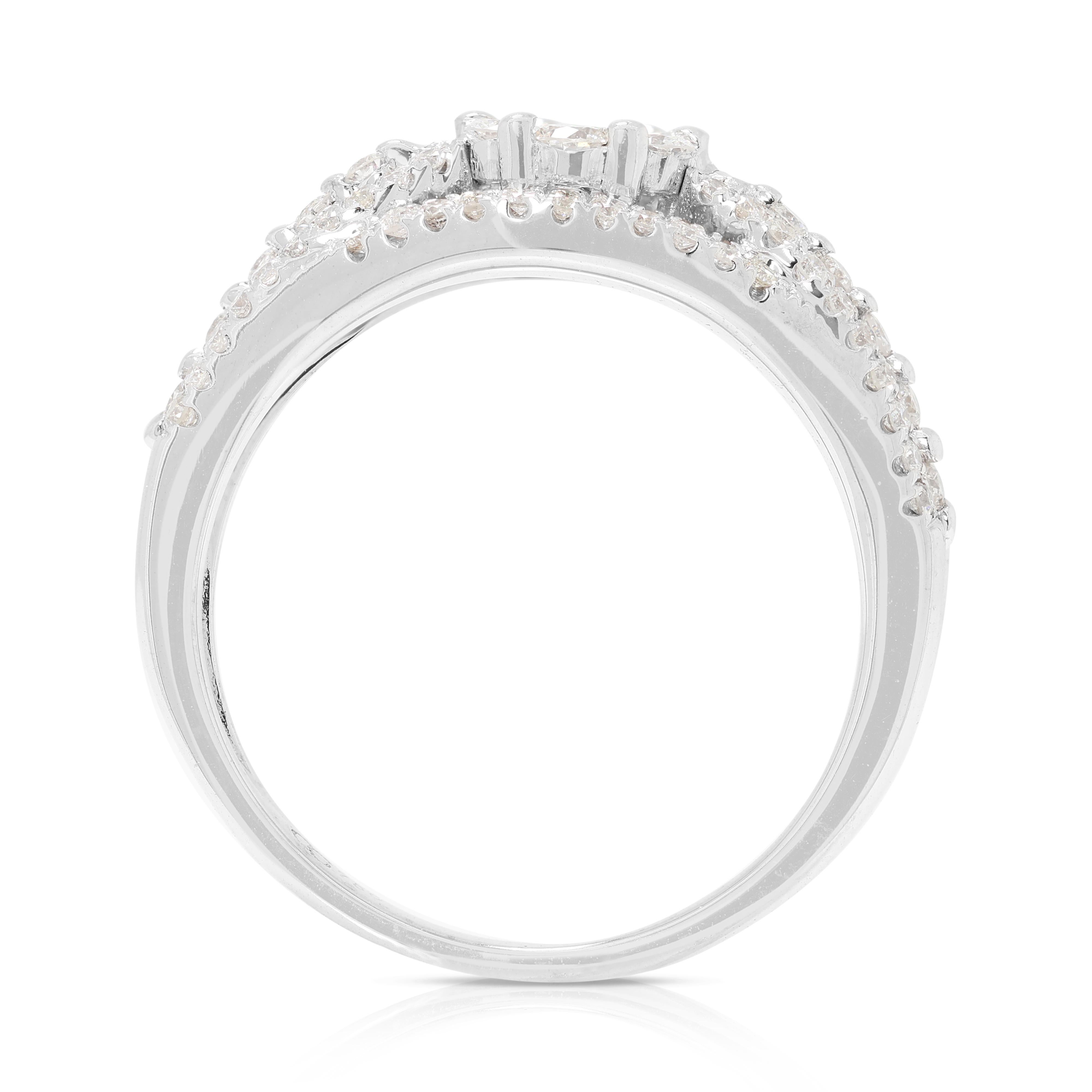 Affascinante anello con pavé di diamanti naturali da 0,6 carati in oro bianco 18 carati in vendita 2