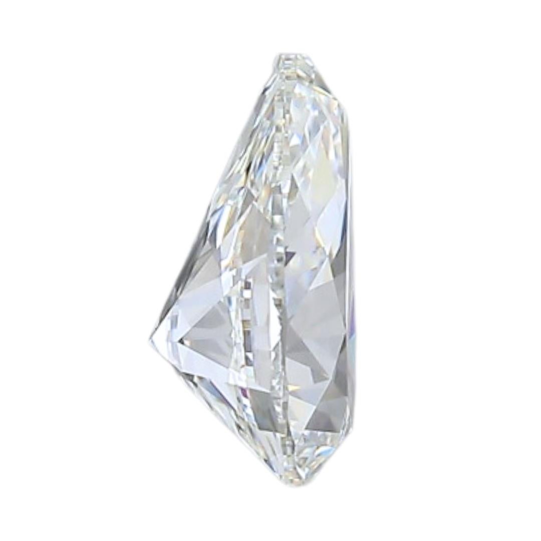 Taglio a goccia Affascinante diamante a forma di pera dal taglio ideale da 0,70 carati - Certificato GIA in vendita