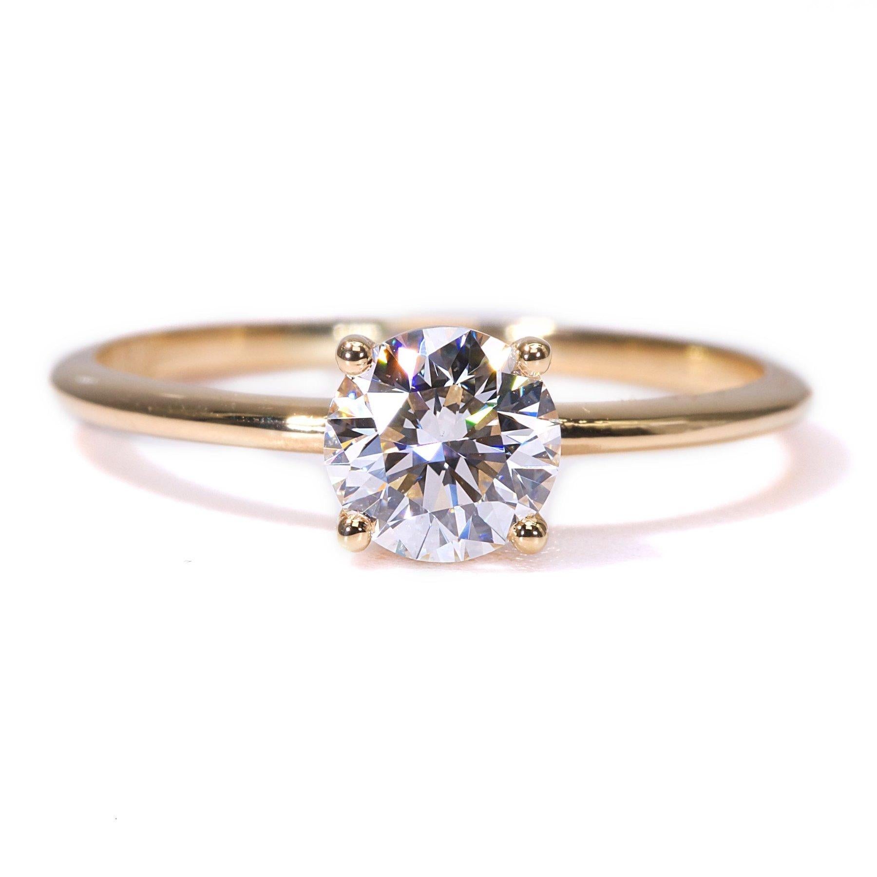 Fascinante bague solitaire en diamant de 0,70 carat, triple excellent taille idéale en vente 2