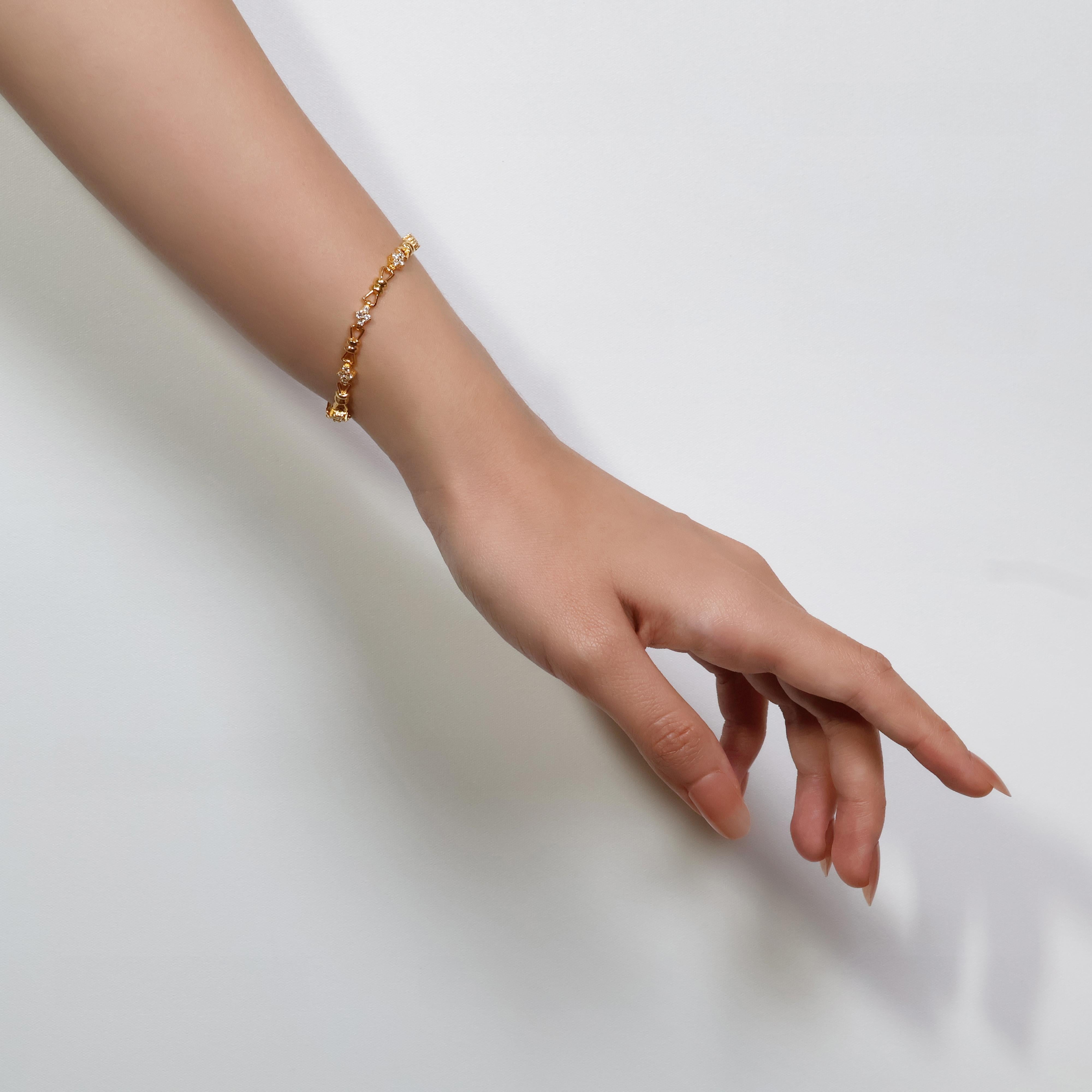 Bracelet fascinant en or jaune 20 carats avec diamants naturels de 0,72 carat en vente 3