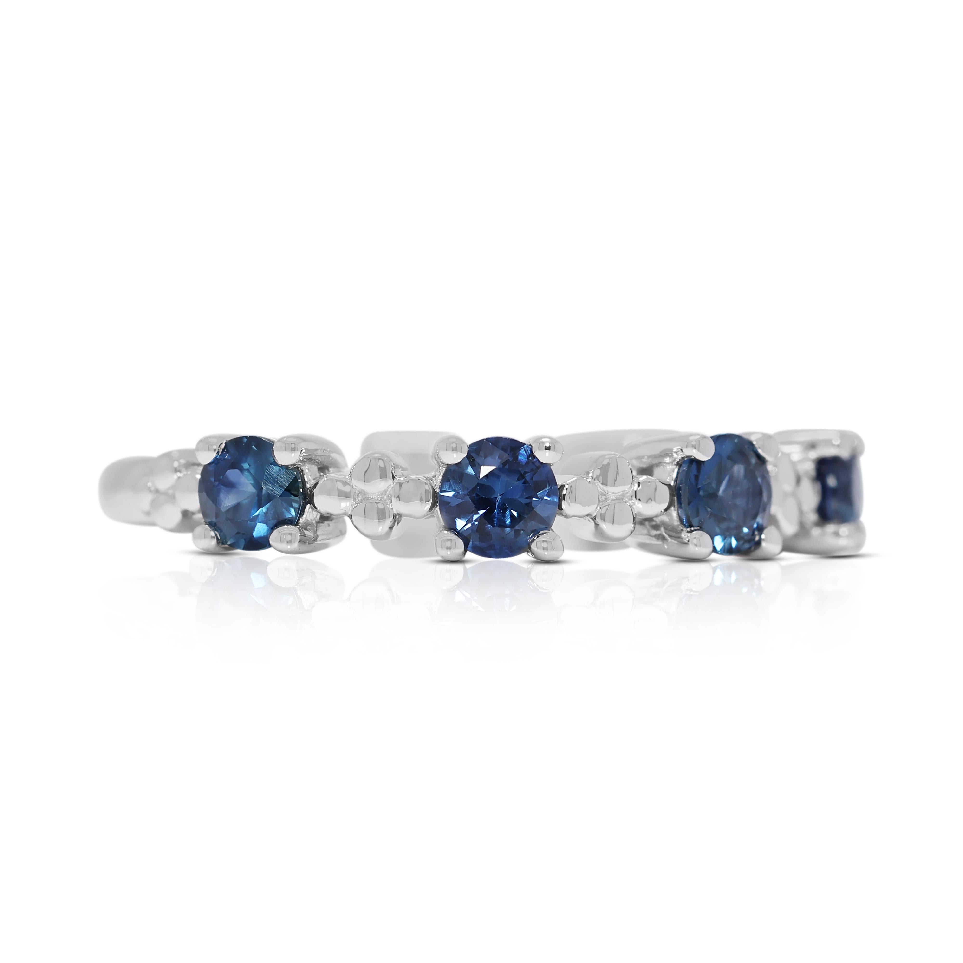 Round Cut Fascinating 0.7ct Round Brilliant Sapphire Ring in 18K White Gold For Sale