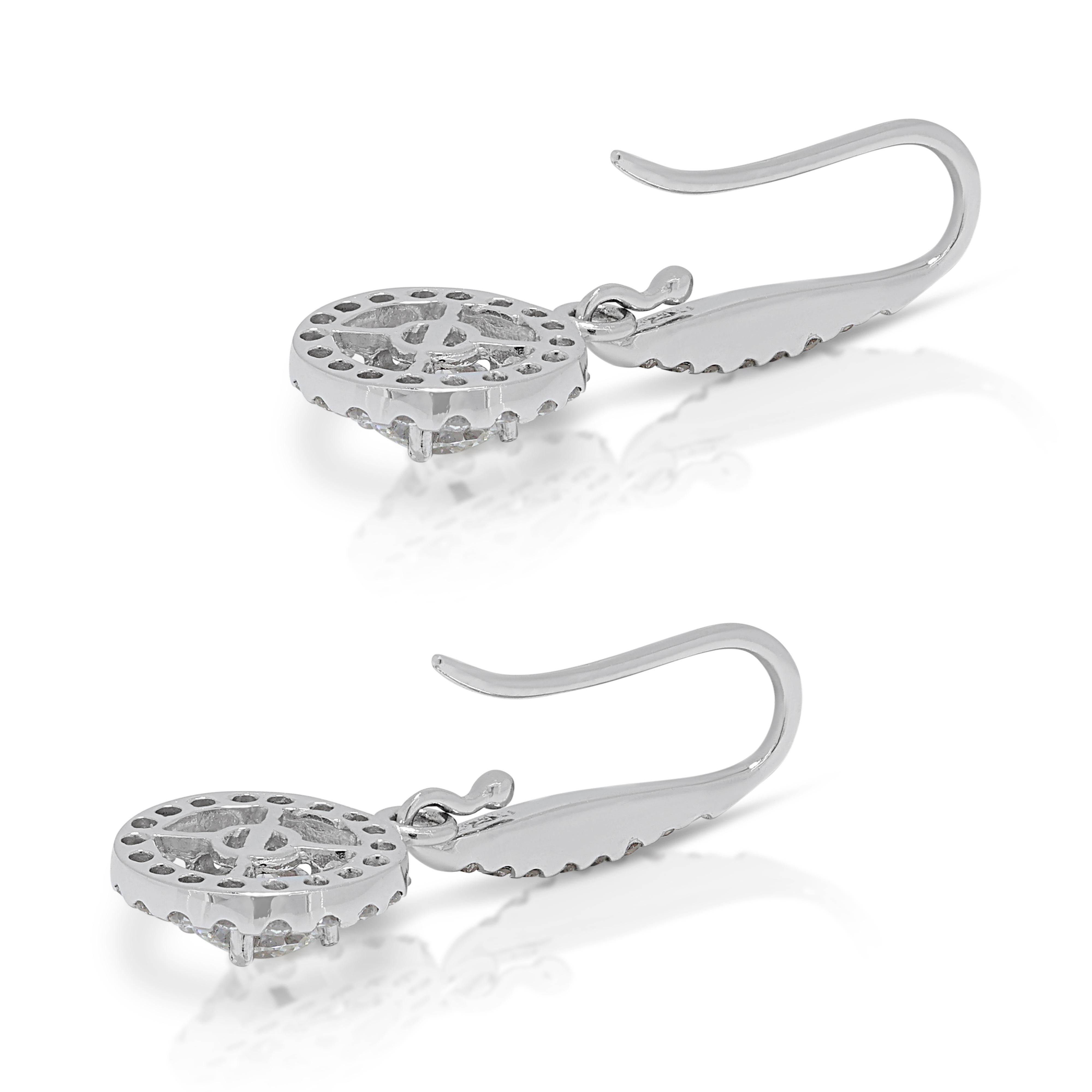 Fascinating 0.86ct Diamond Dangling Earrings in 18K White Gold  For Sale 2