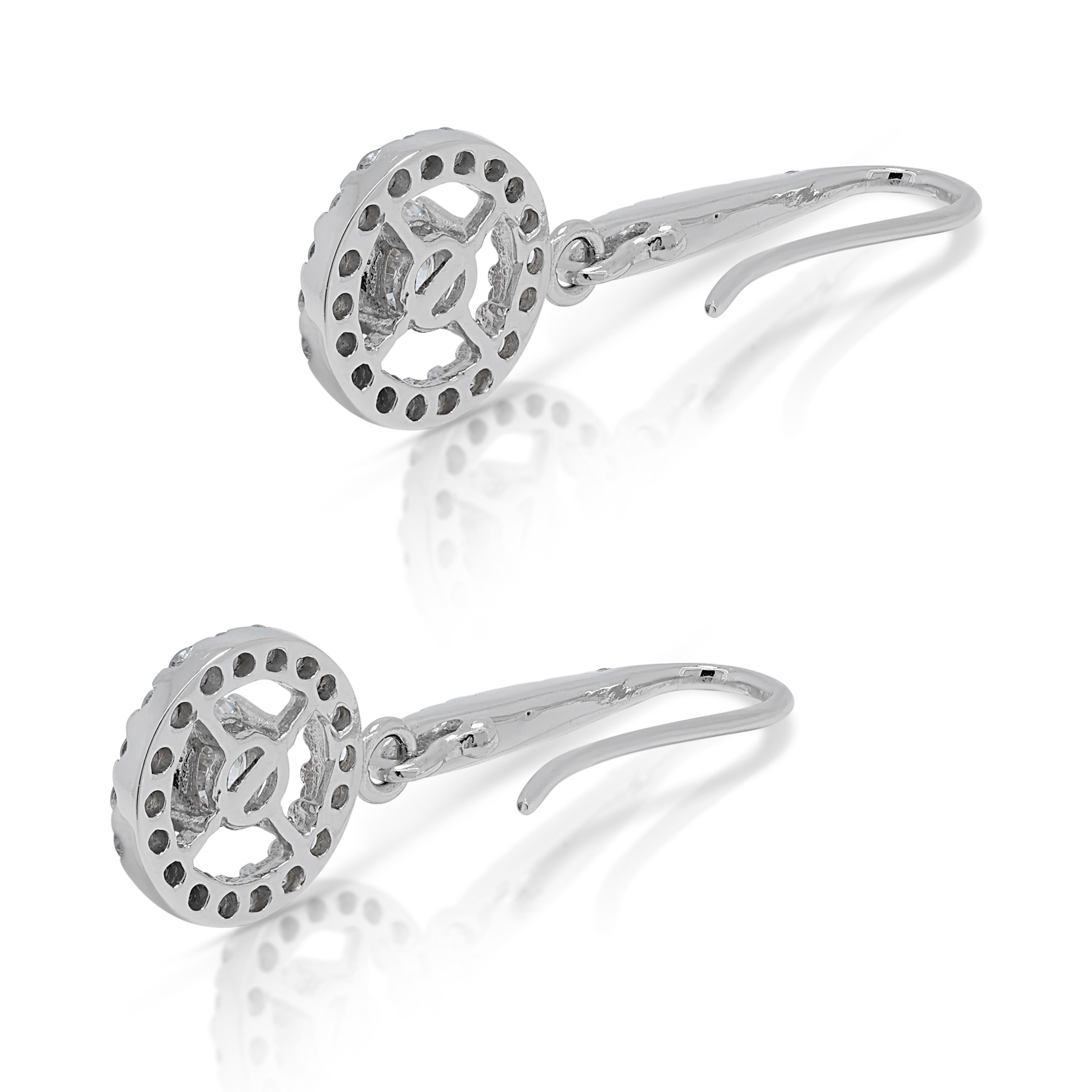 Fascinating 0.86ct Diamond Dangling Earrings in 18K White Gold  For Sale 4