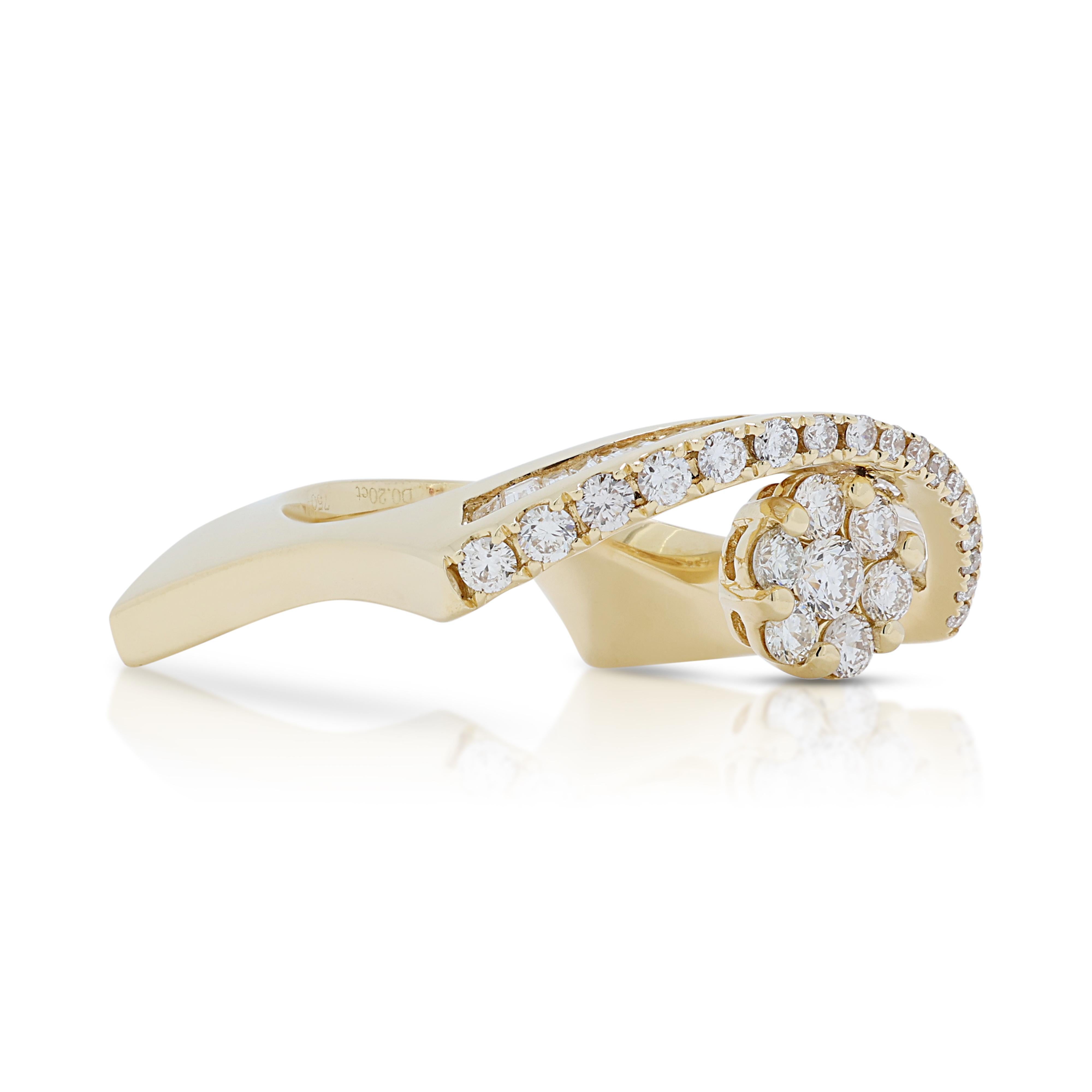 Women's Fascinating 0.86ct Diamonds Ring in 18K Yellow Gold  For Sale