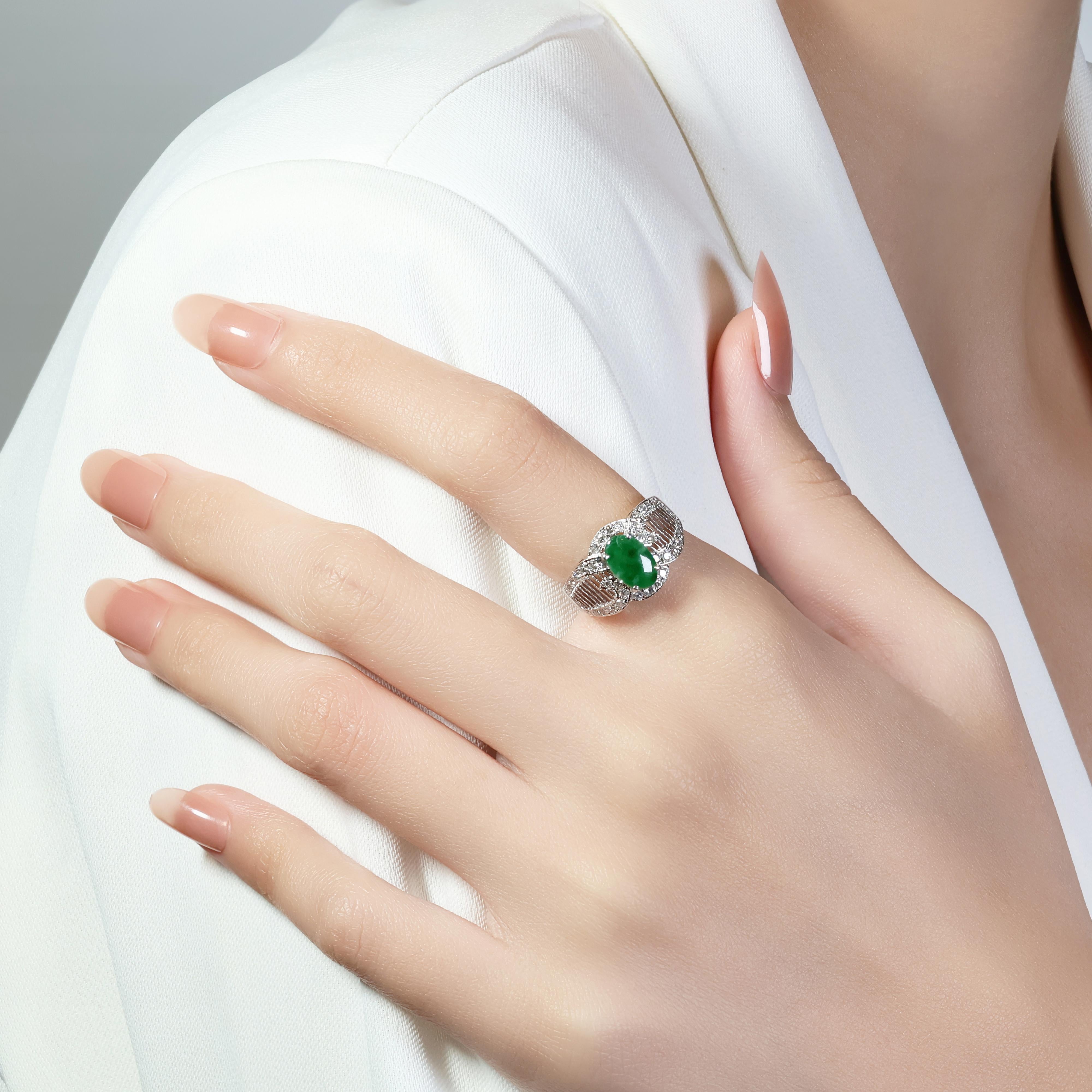 Fascinating 1 carat & 65 points Jade and Natural Diamond Ring in 18K White Gold For Sale 4