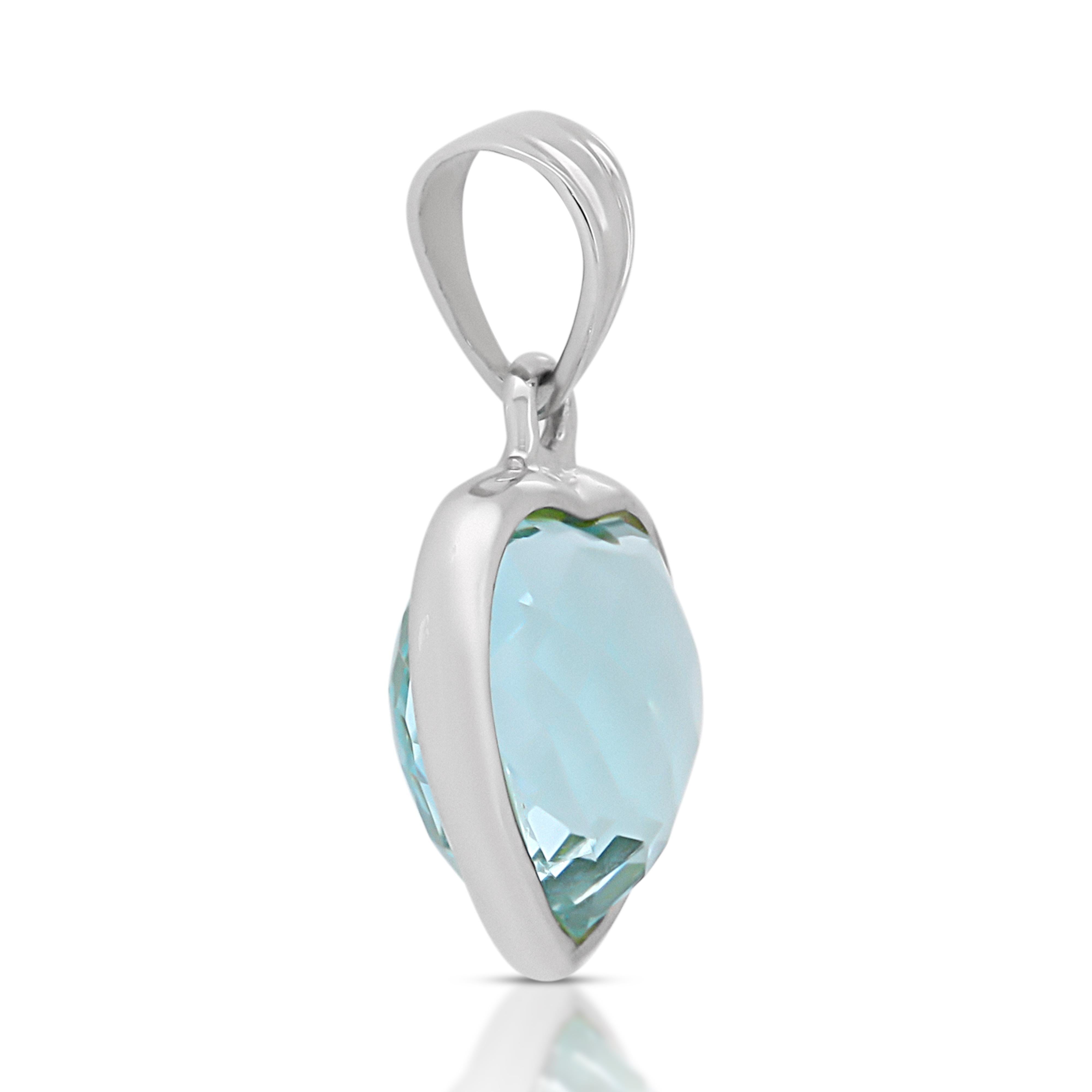Fascinating 1.0ct Topaz Pendant 18K White Gold - (Chain not Included) For Sale 1