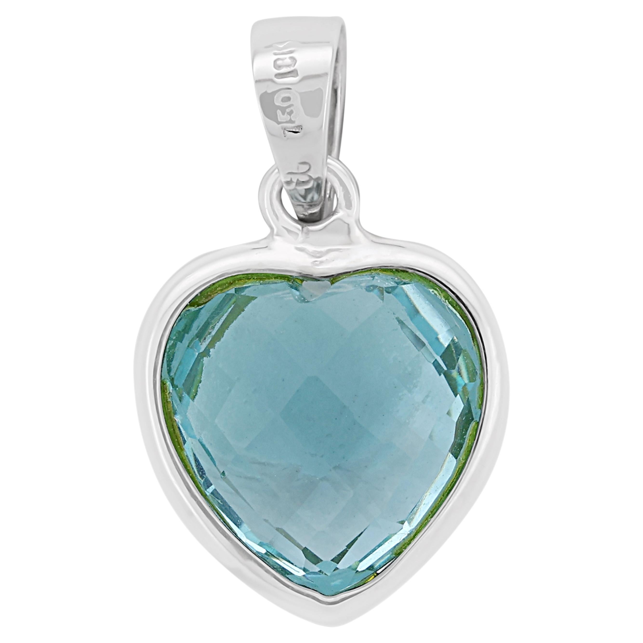 Fascinating 1.0ct Topaz Pendant 18K White Gold - (Chain not Included) For Sale 2