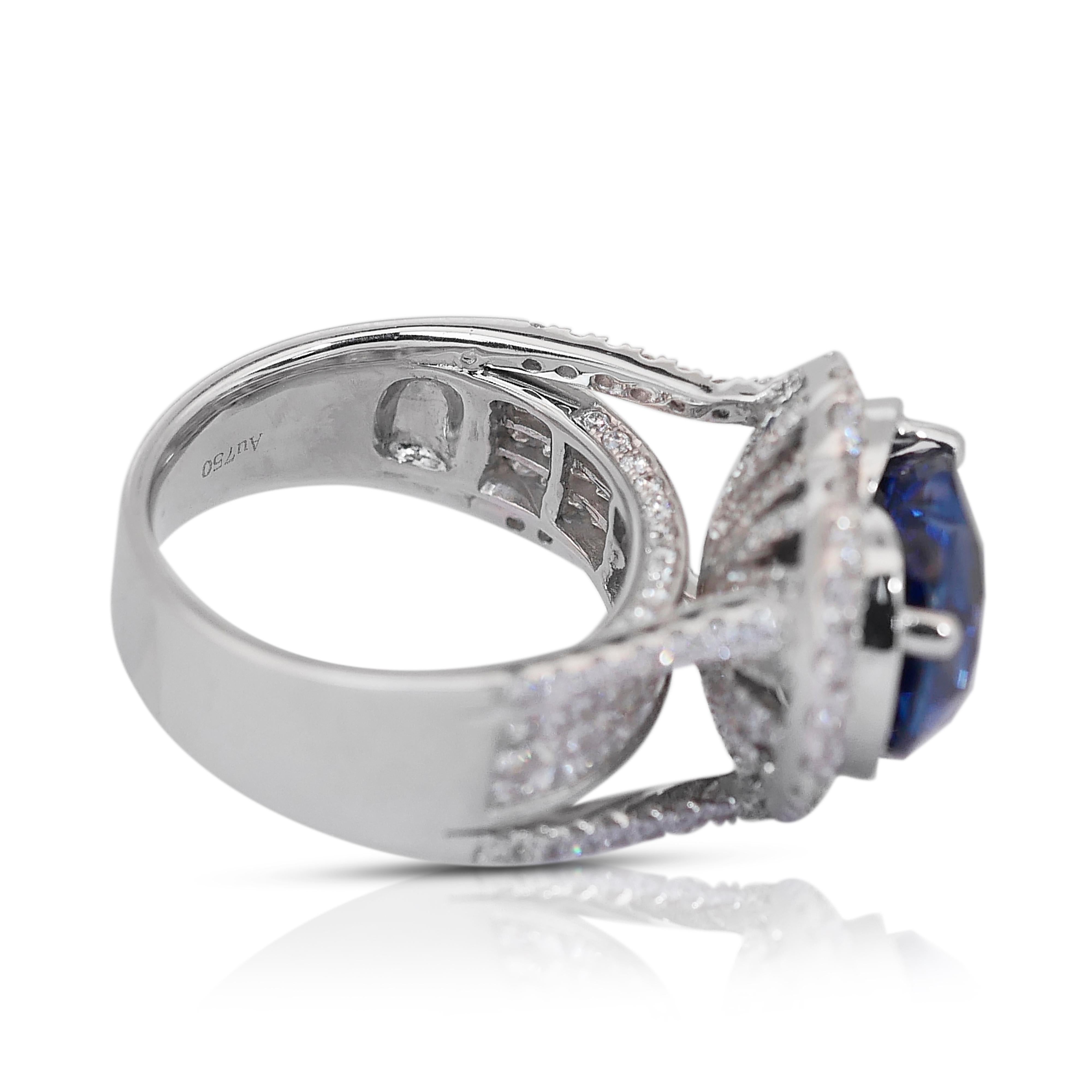 Fascinante Anillo en Racimo de Zafiro y Diamantes de 12,19 ct en Oro Blanco de 18k en venta 1