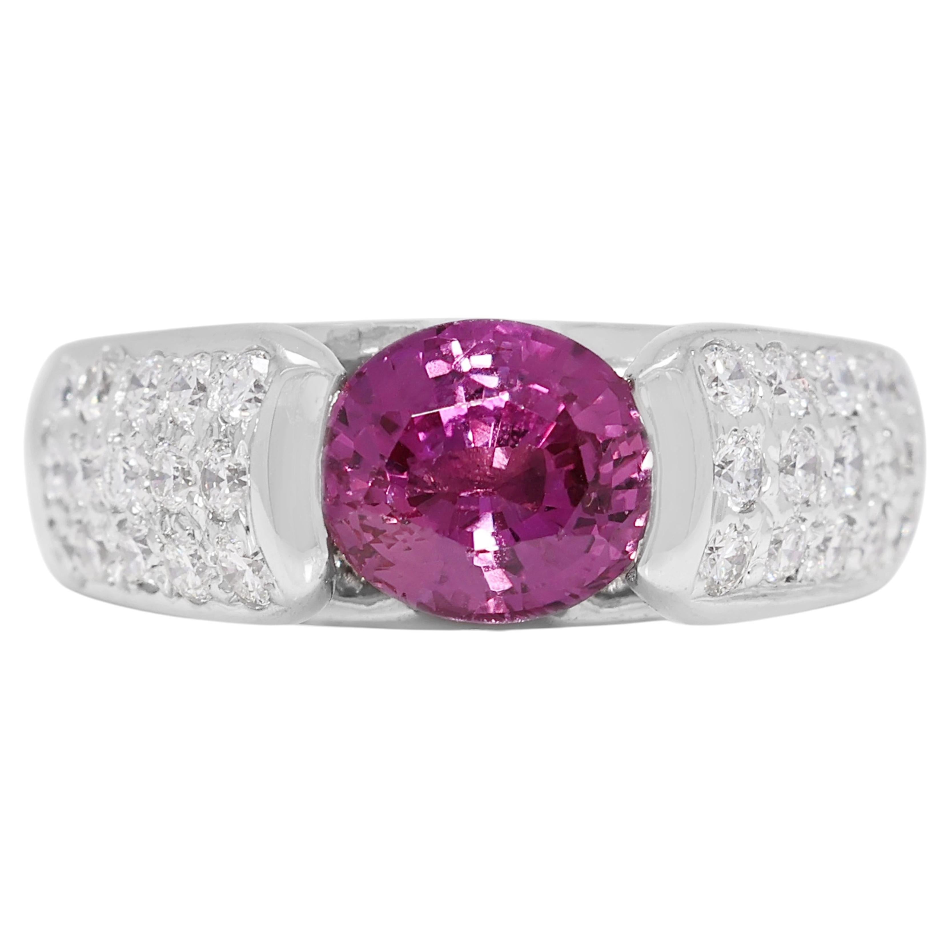 Bague en or blanc 18 carats avec saphir rose et diamant de 1,33 ct.