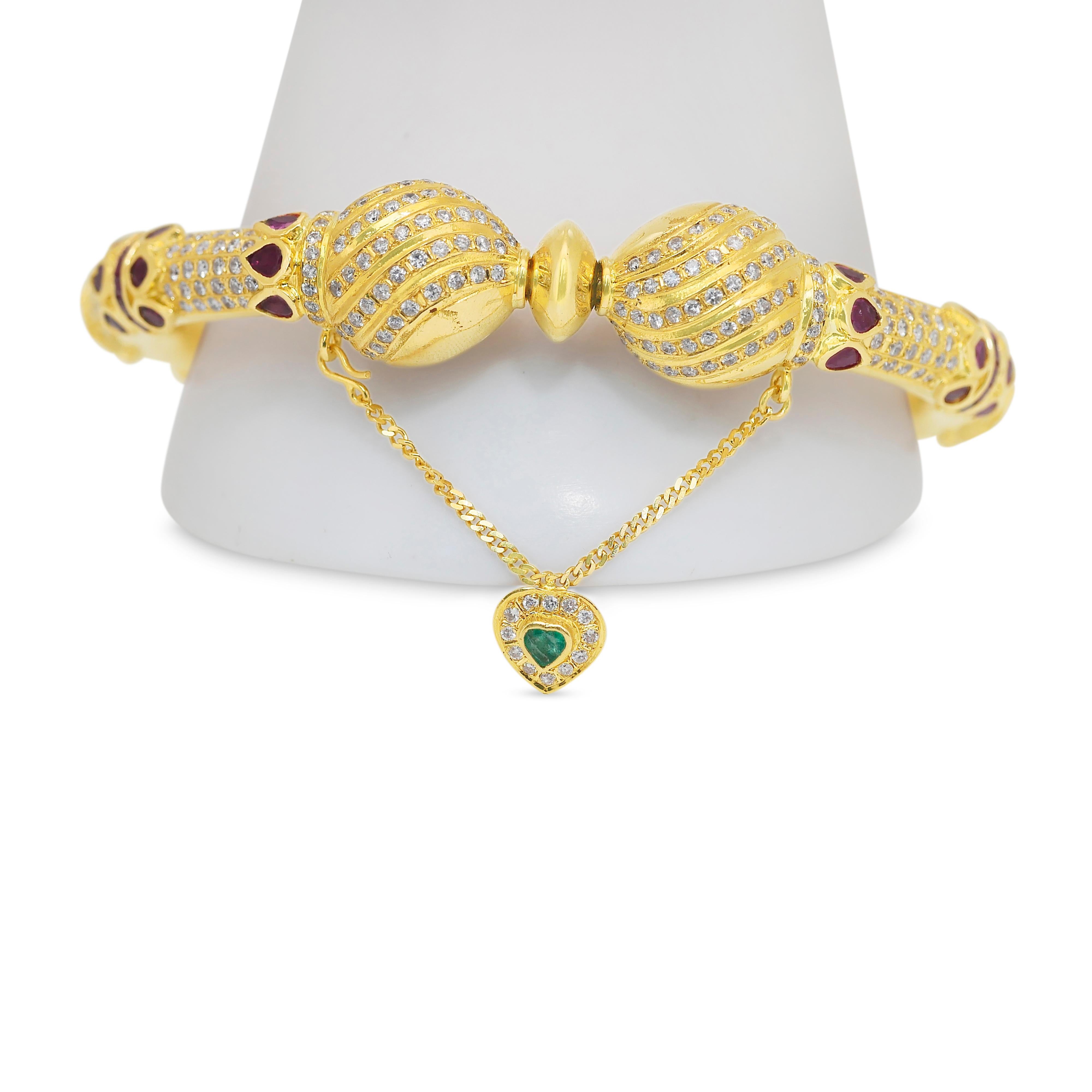 Bracelet fascinant avec 14,26 carats d'émeraudes, rubis et diamants en vente 3