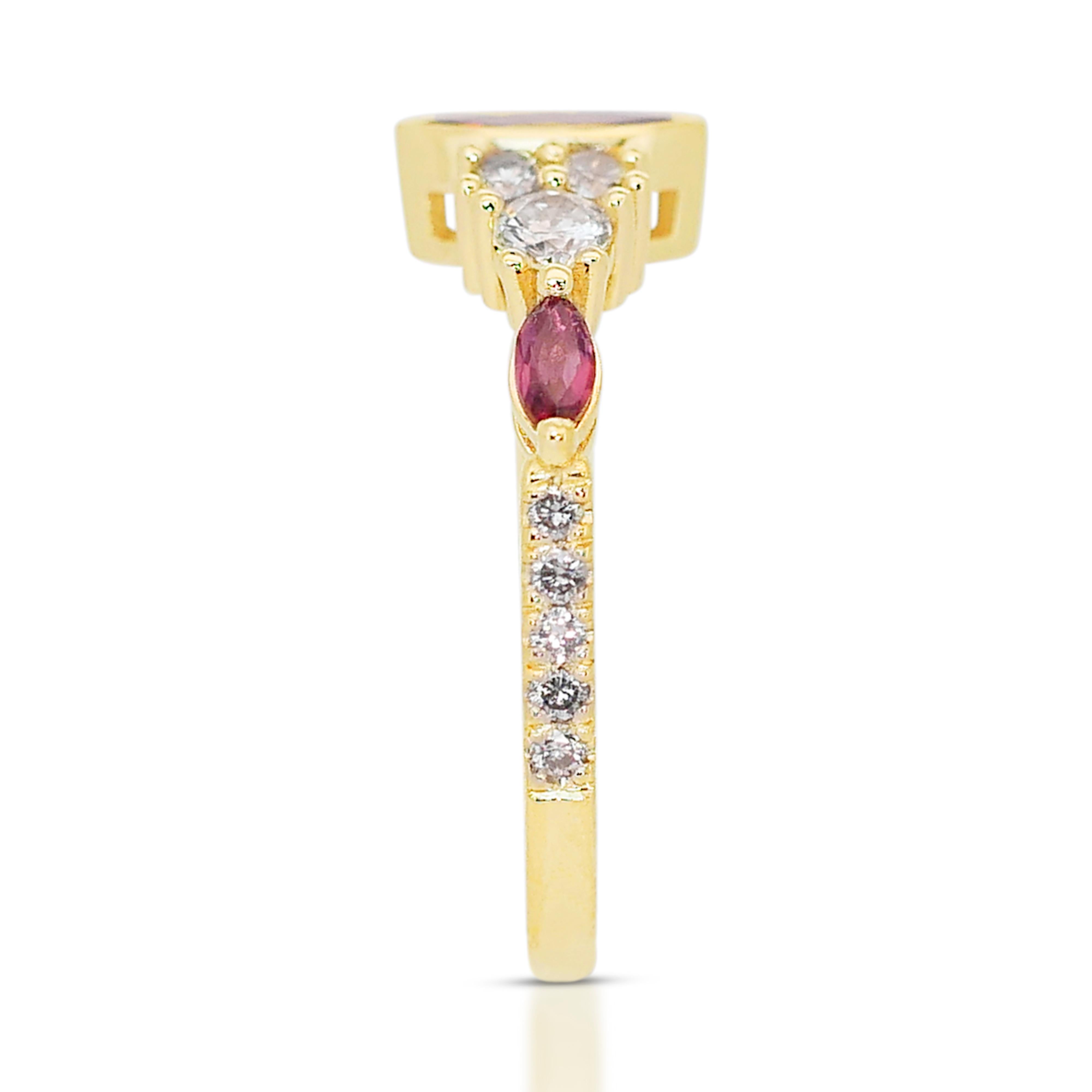 Fascinating 14k Yellow Gold Sapphire & Diamond Pave Ring w/1.02 ct-IGI Certified For Sale 2