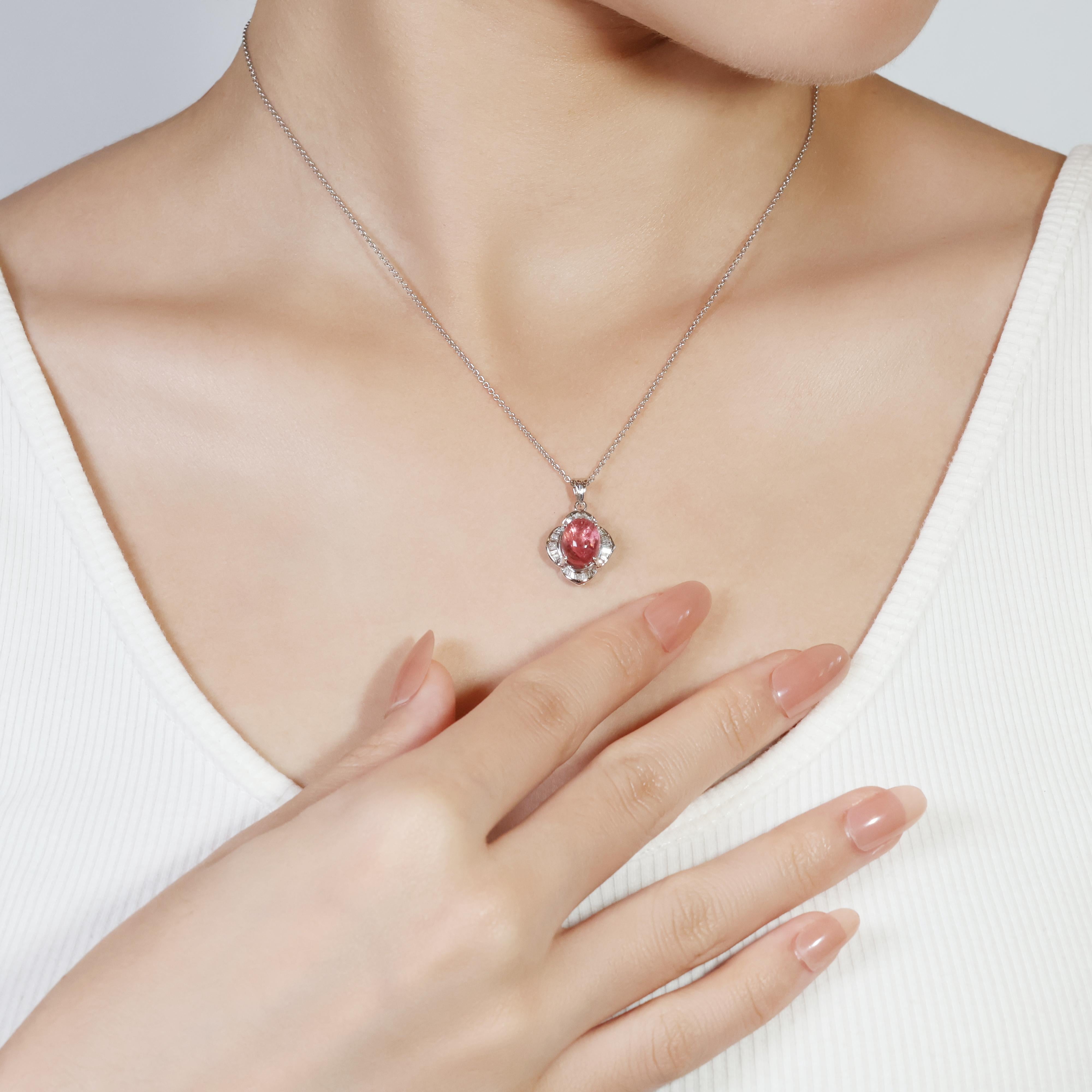 Affascinante ciondolo con tormalina da 1,50ct e diamanti laterali - (catena non inclusa) in vendita 2
